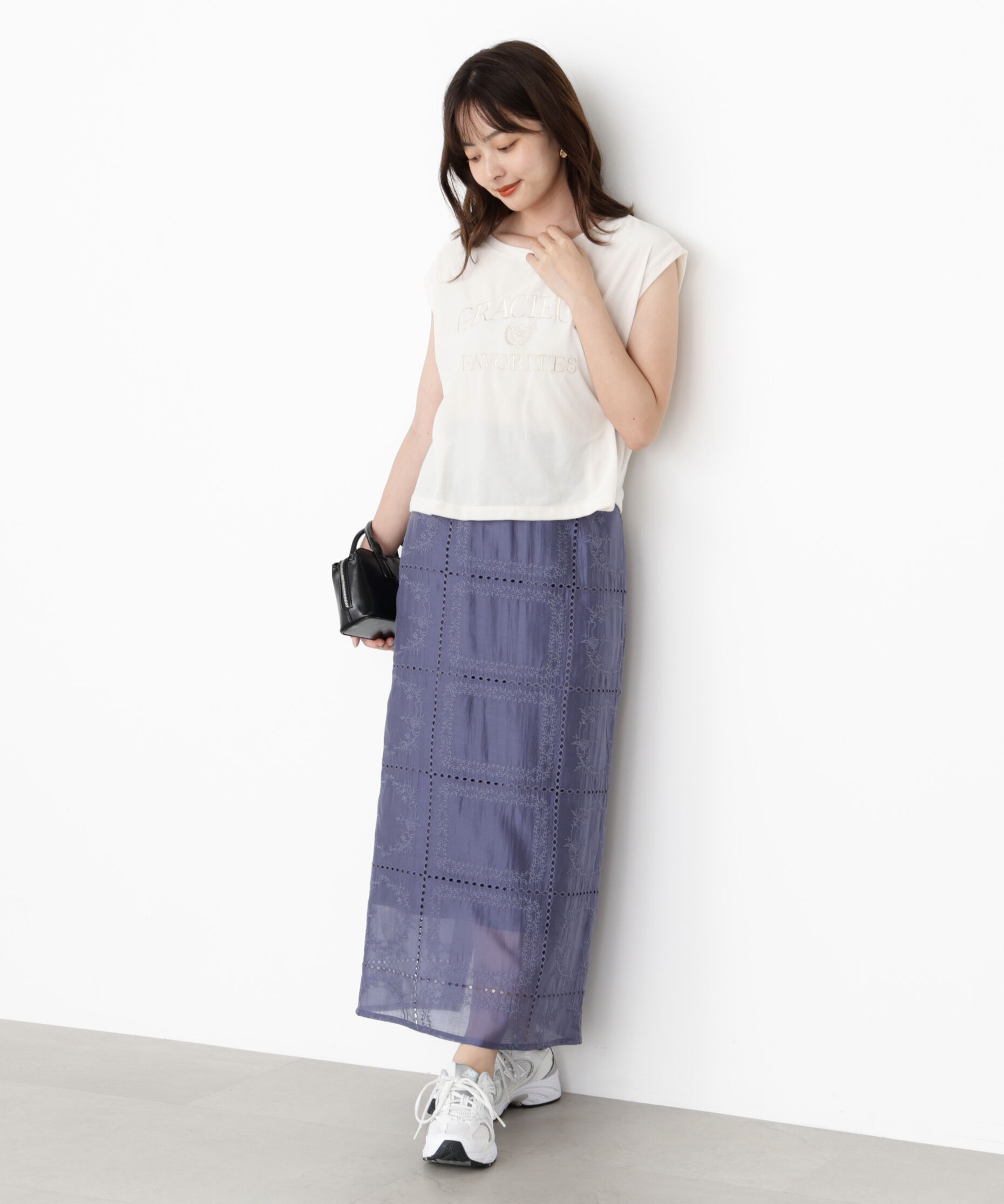 PROPORTION BODY DRESSING「＜ハンドウォッシャブル＞シアーベロア刺繍Tシャツ」|Tシャツ・カットソー|