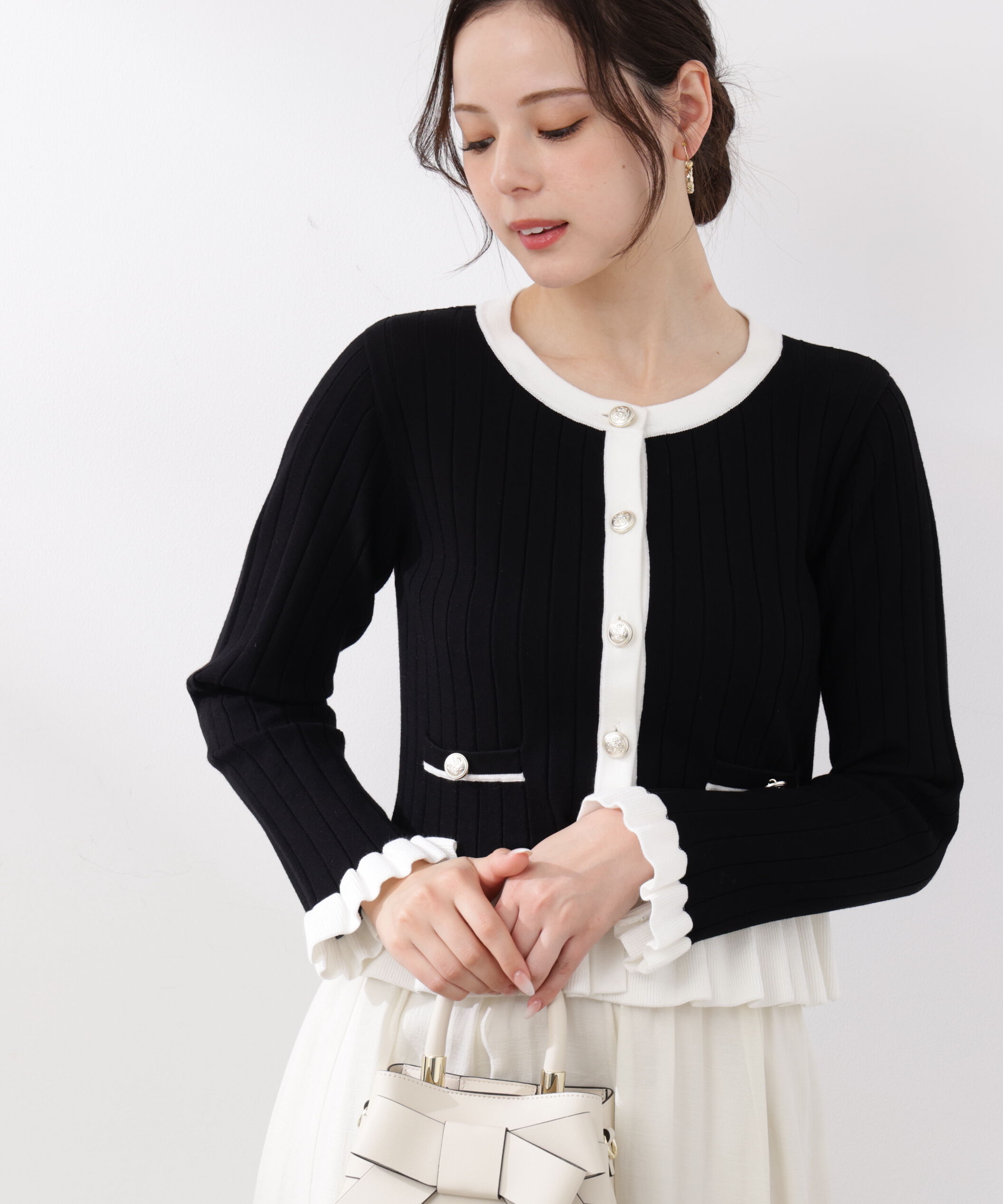 PROPORTION BODY DRESSING「ボタン付きペプラムニット26SS」|ニット・セーター|