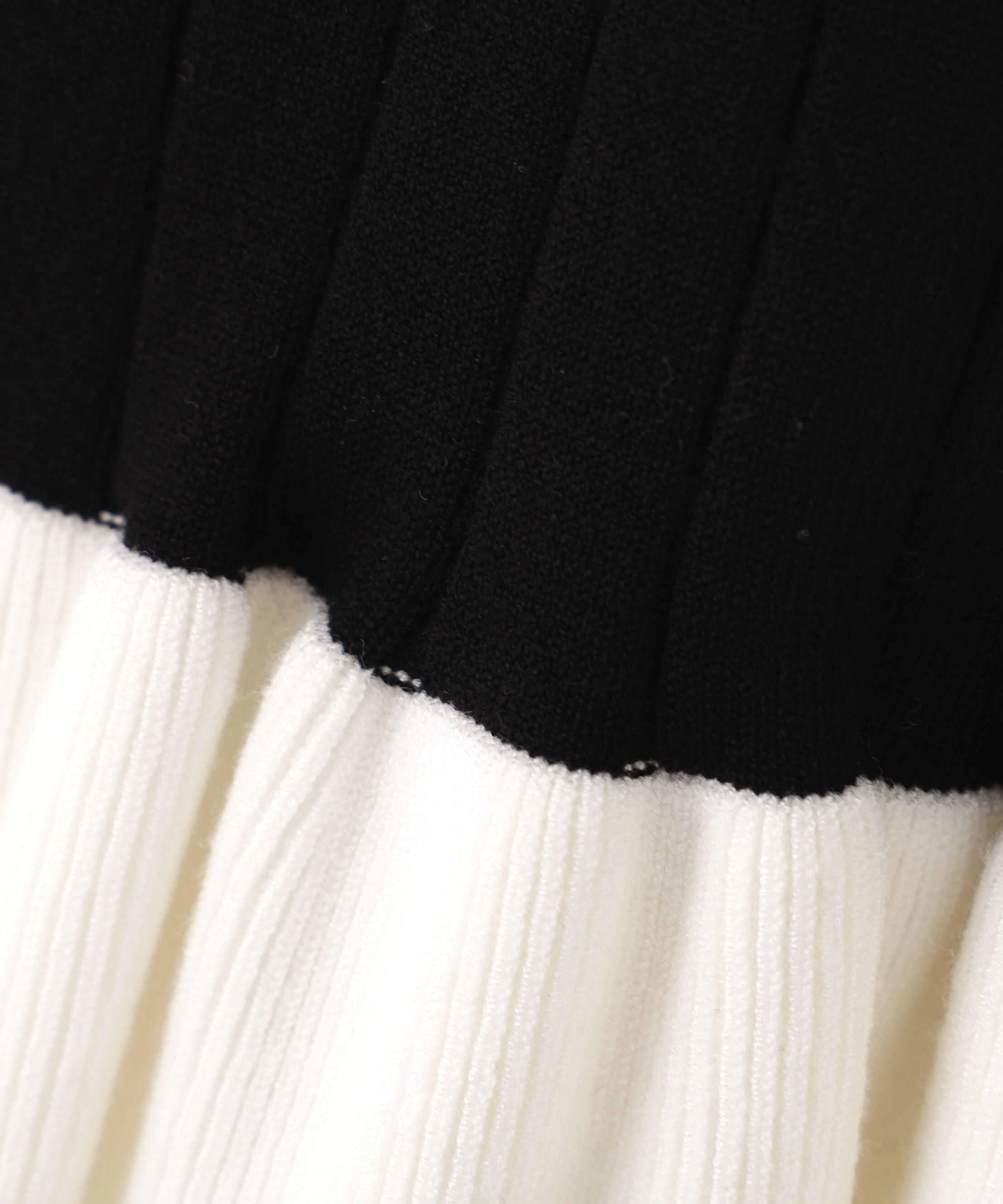 PROPORTION BODY DRESSING「ボタン付きペプラムニット26SS」|ニット・セーター|