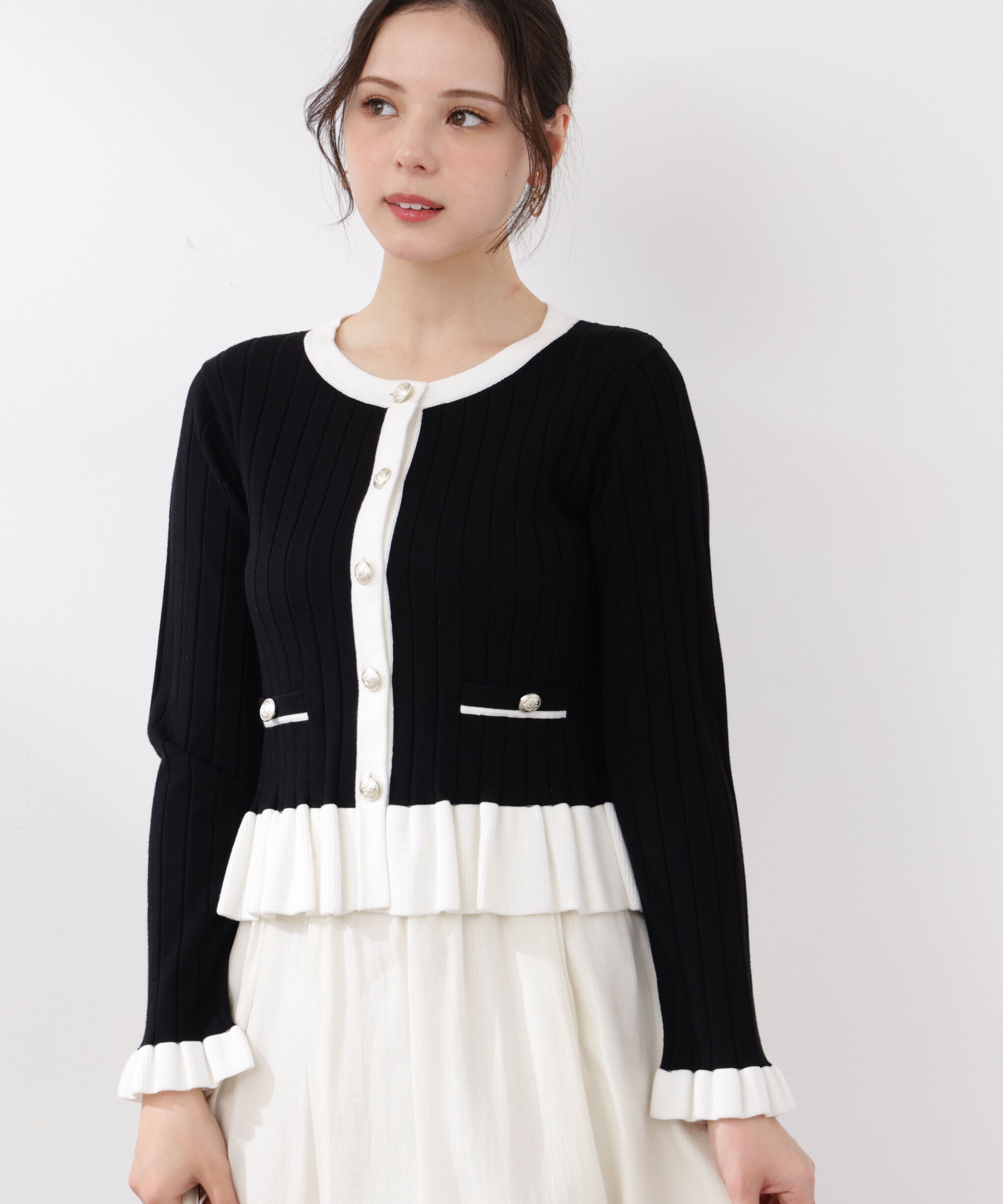 PROPORTION BODY DRESSING「ボタン付きペプラムニット26SS」|ニット・セーター|