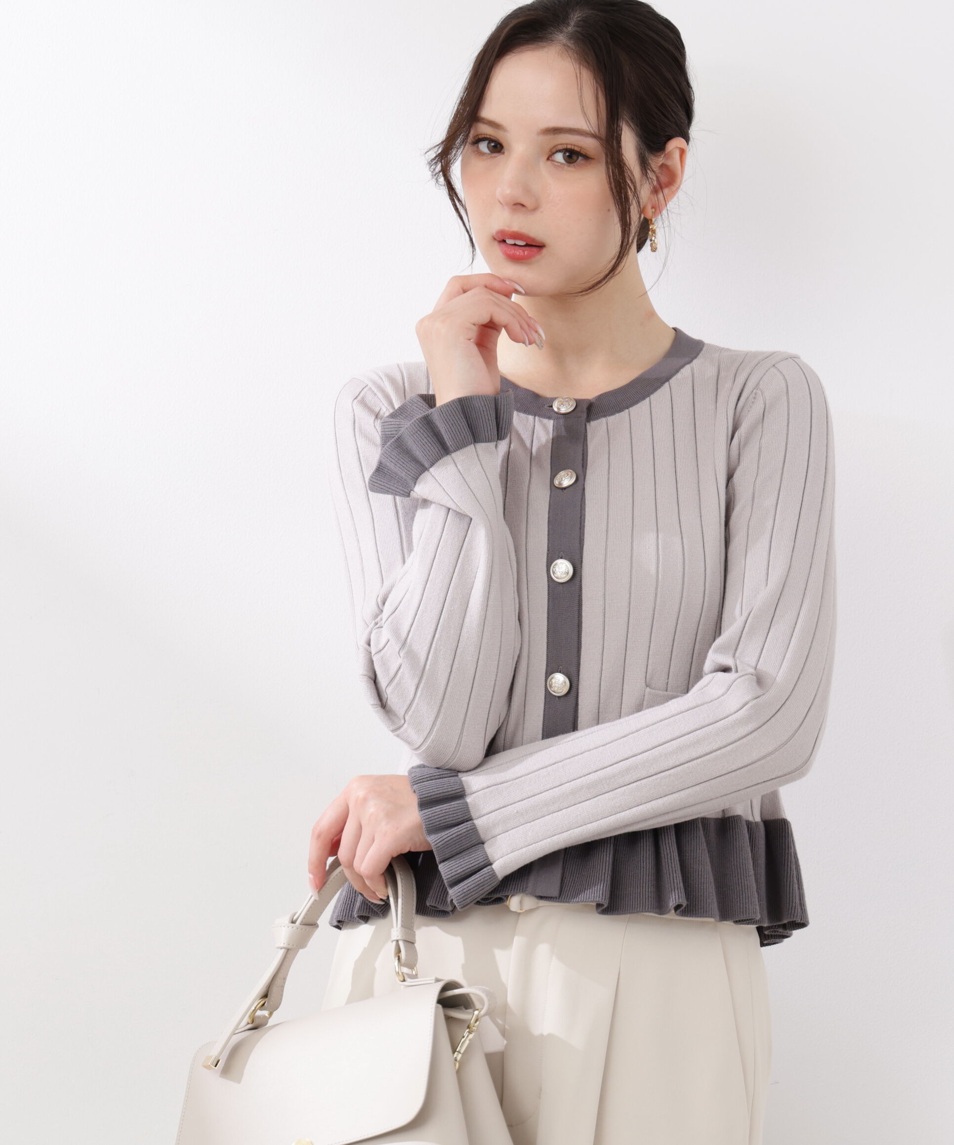 PROPORTION BODY DRESSING「ボタン付きペプラムニット26SS」|ニット・セーター|