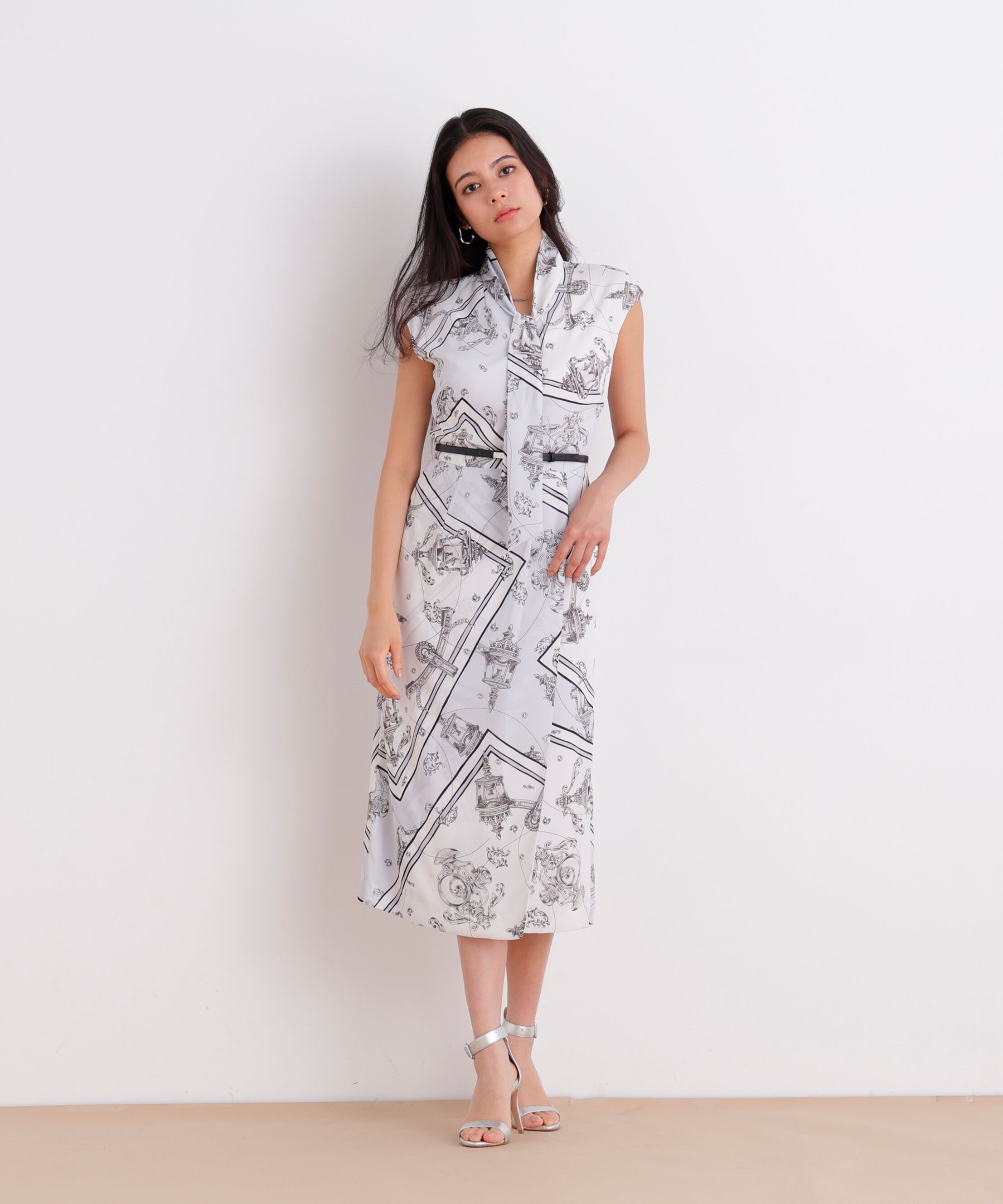  「バロックスカーフプリントワンピース」|ワンピース|