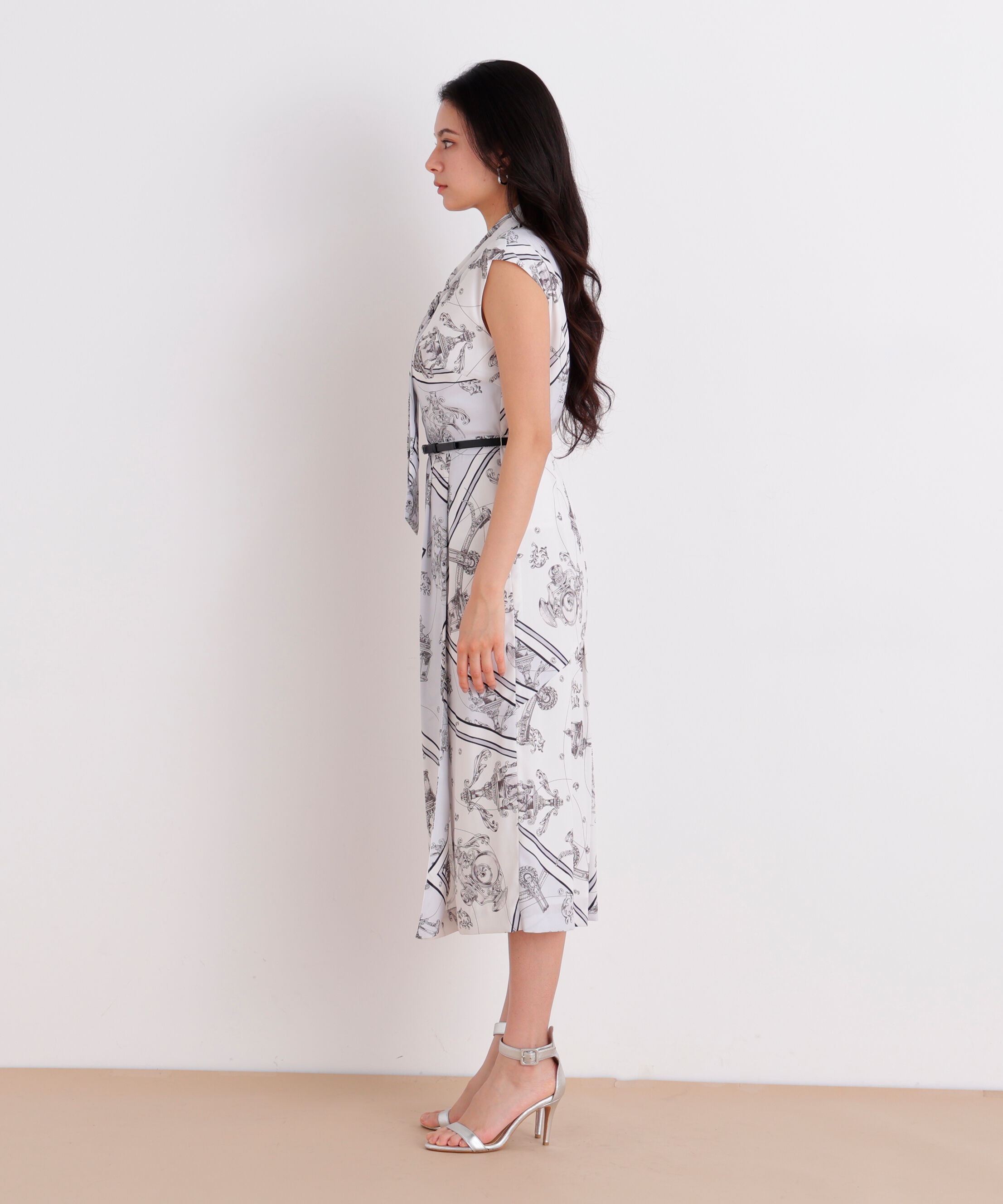  「バロックスカーフプリントワンピース」|ワンピース|