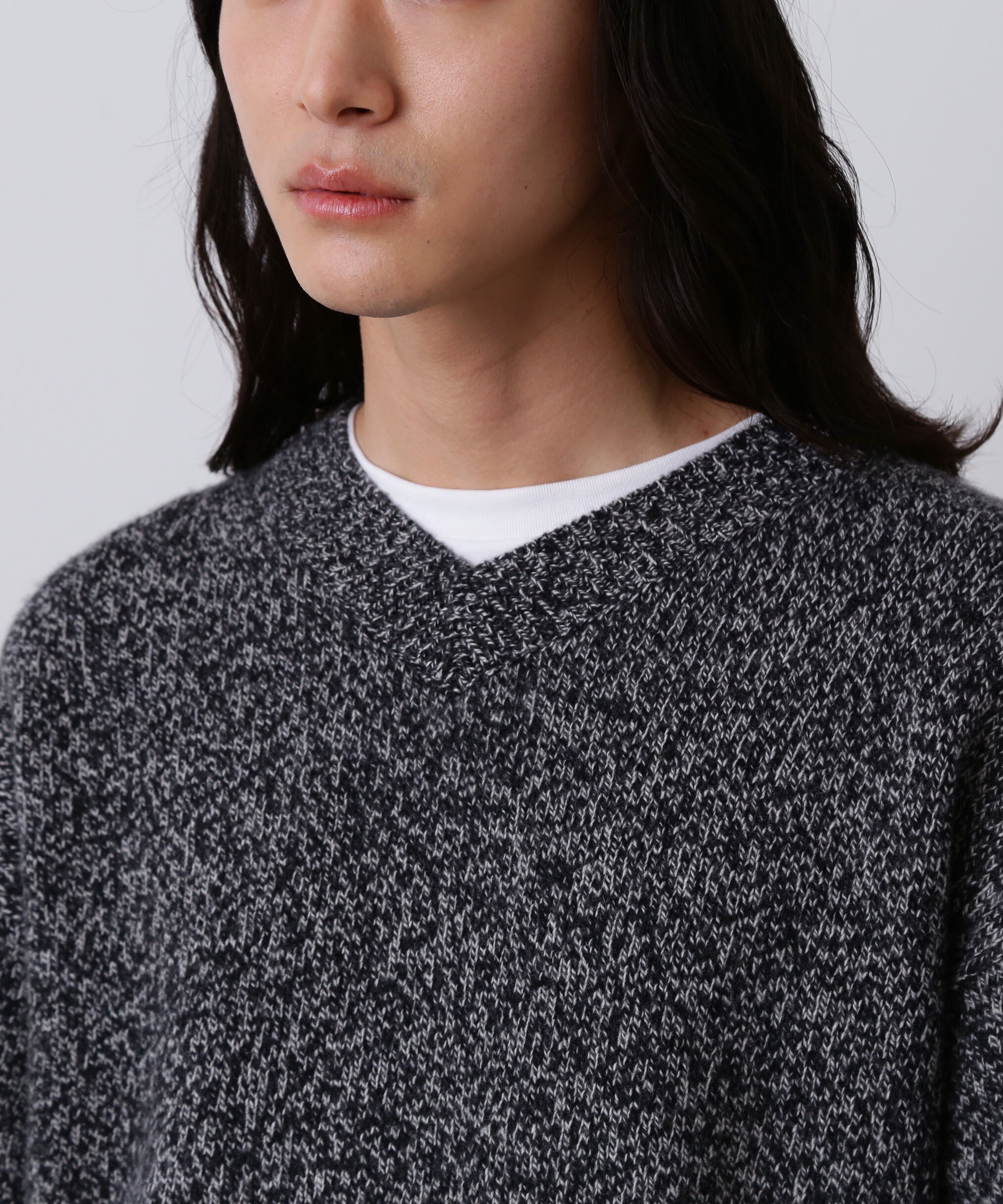 YLEVE 「YLEVE / WOOL CASHMERE MELANGE KNIT V NECK PULL OVER」|ニット・セーター|