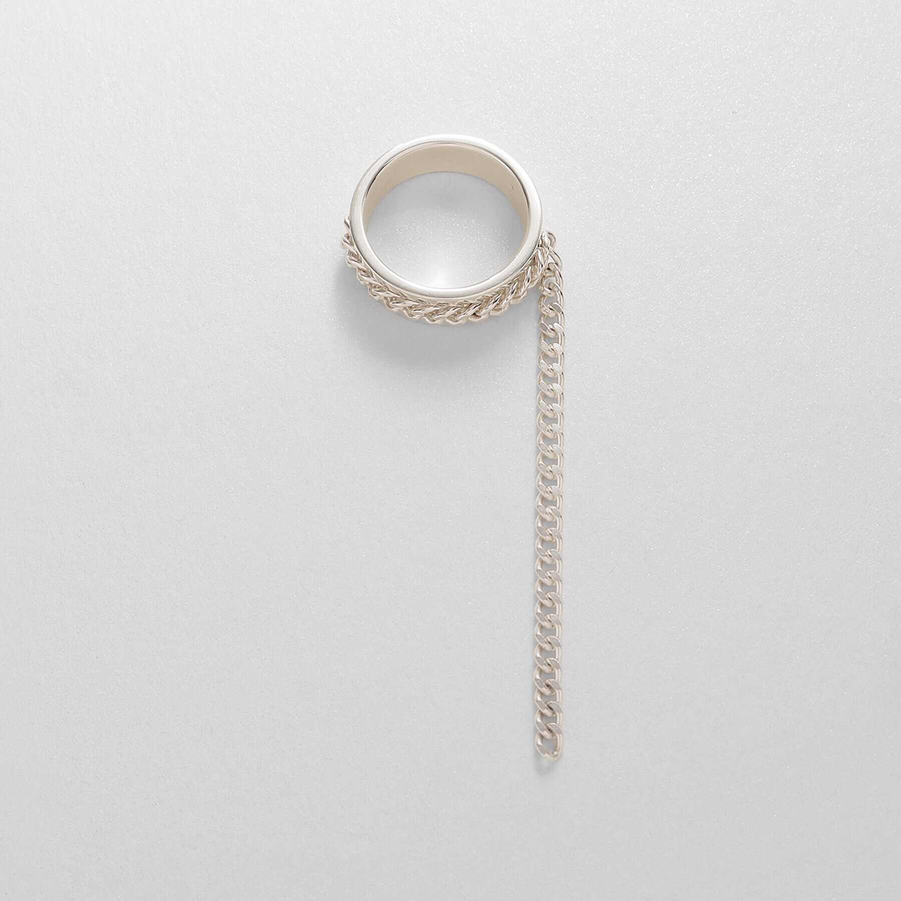 COCOSHNIK ONKITSCH「シルバー ハンギング カーブチェーンリング」|リング|