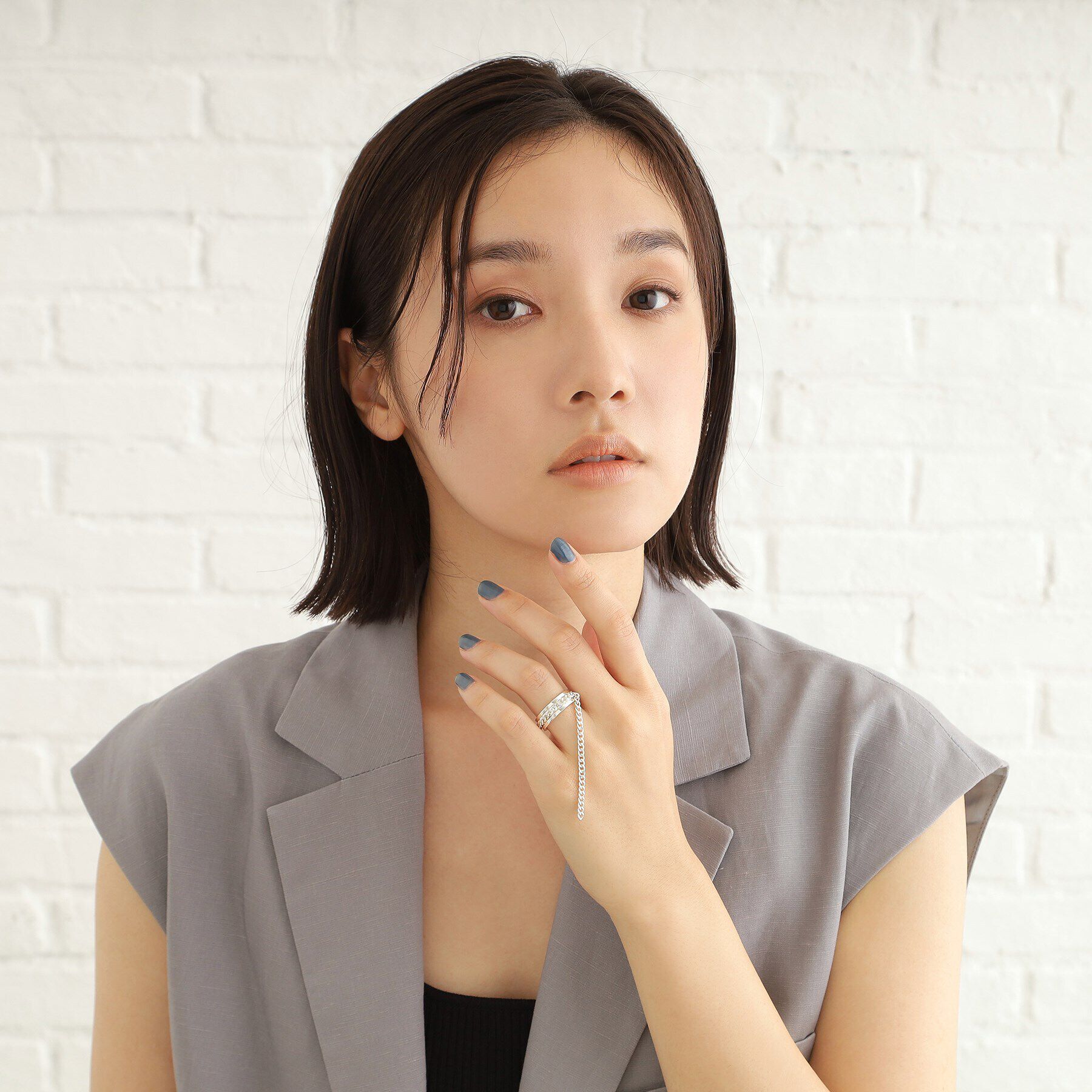 COCOSHNIK ONKITSCH「シルバー ハンギング カーブチェーンリング」|リング|