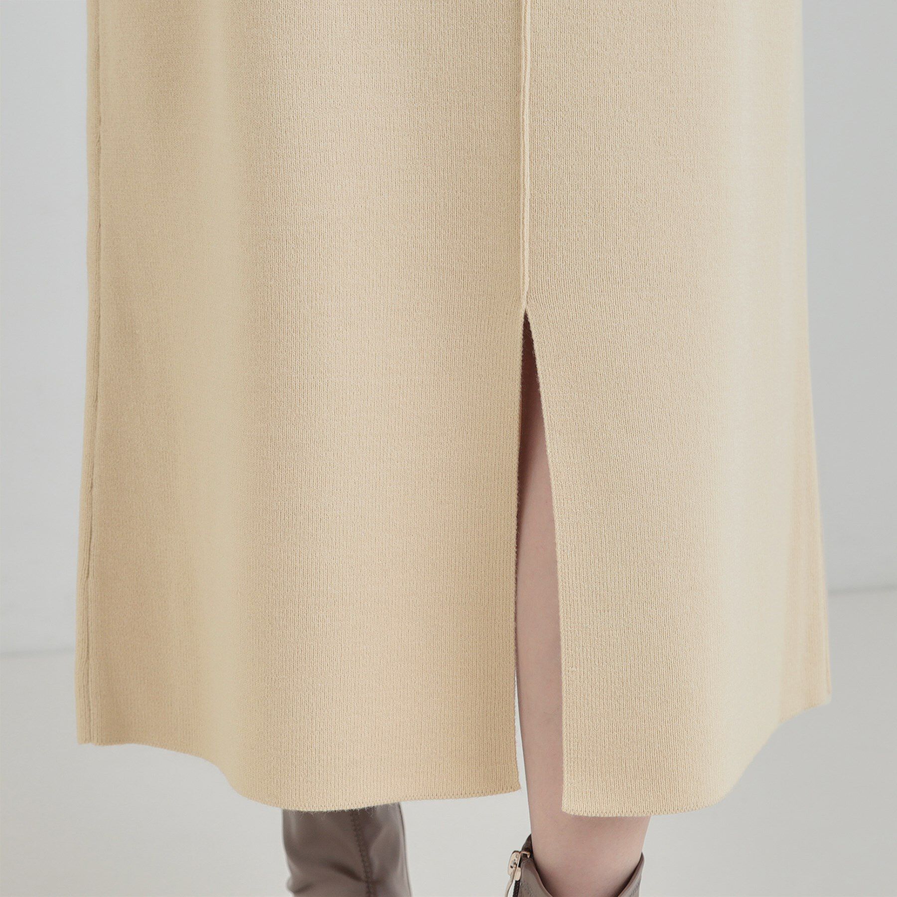 SHOO･LA･RUE「【洗濯機可/セットアップ可/毛玉になりにくい】心地よく穿ける ニットナロースカート」|スカート|