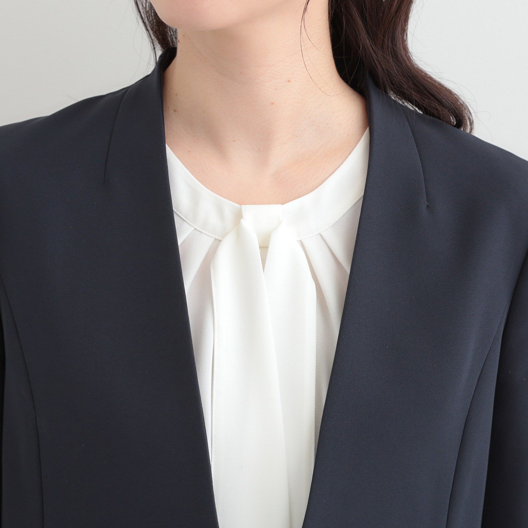 SHOO･LA･RUE「【3点スーツセット/洗濯機可】時短で好印象 セットアップ+ブラウス」|ノーカラージャケット|