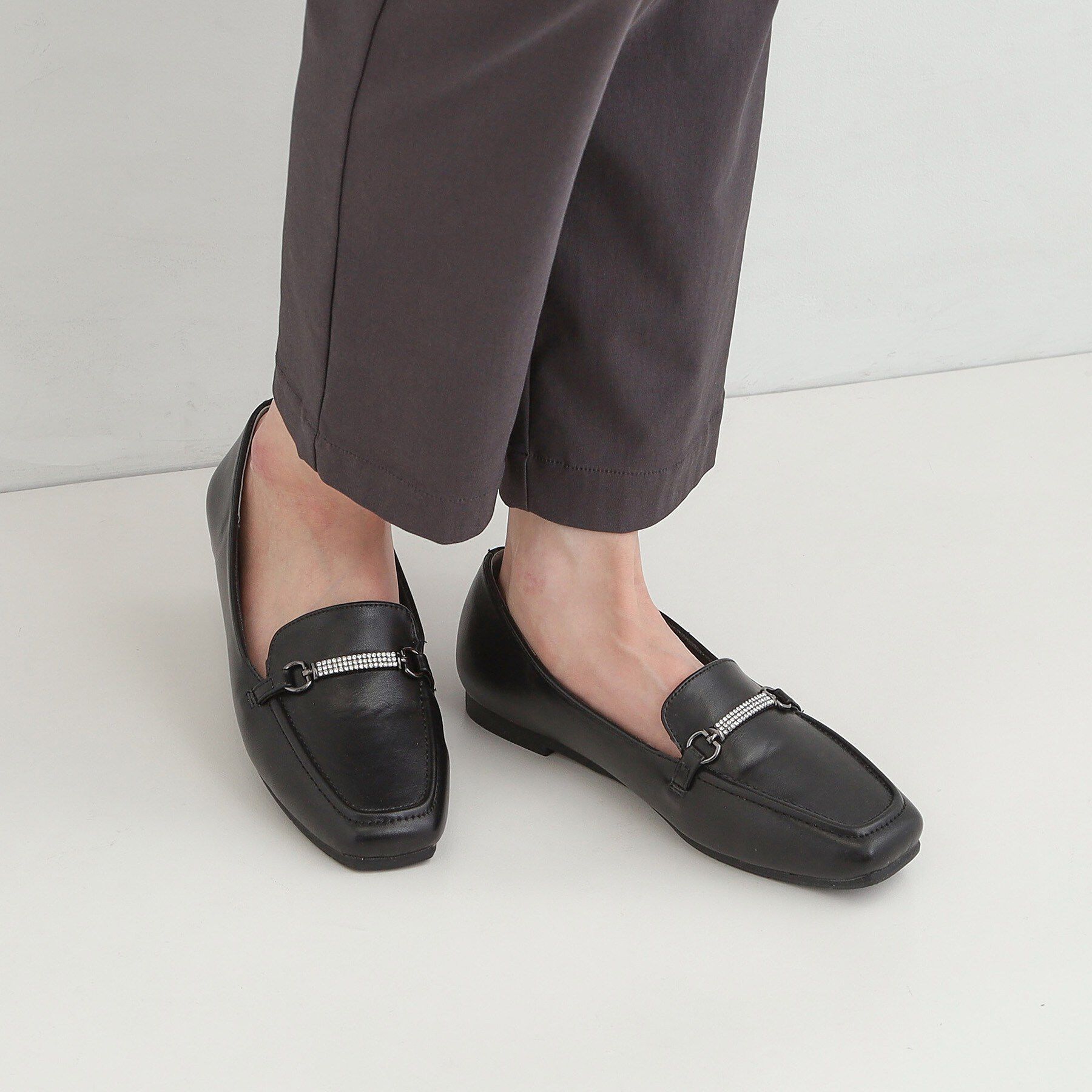 SHOO･LA･RUE「【消臭】キラキラビットローファー」|パンプス|