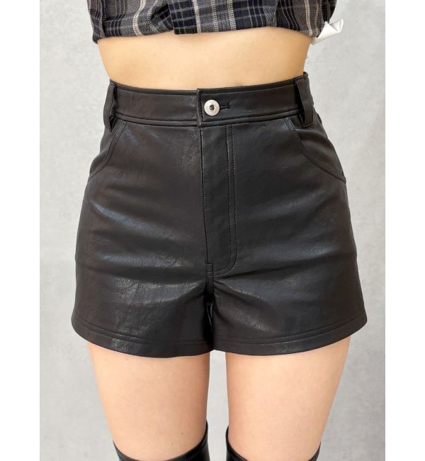 EVRIS「フェイクレザータイトショートパンツ」|その他|