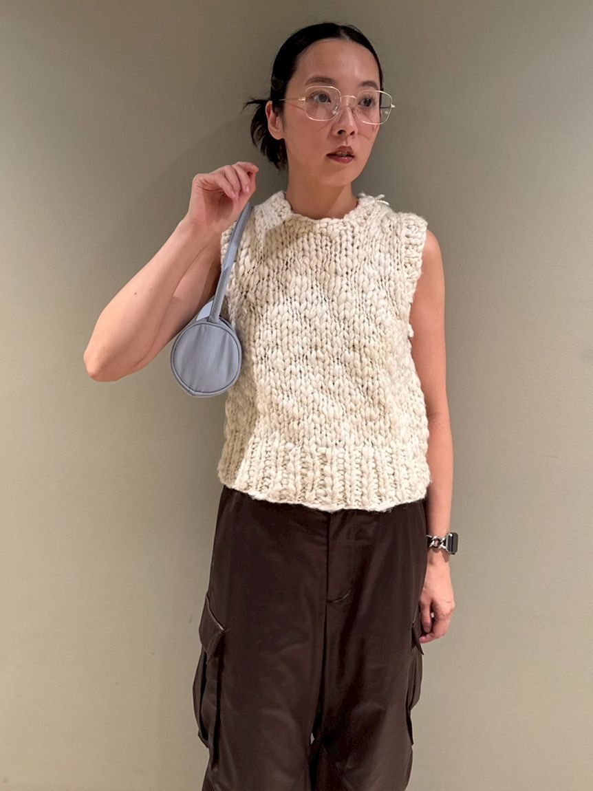 emmi atelier「タックフォルムカーゴパンツ」|チノ|