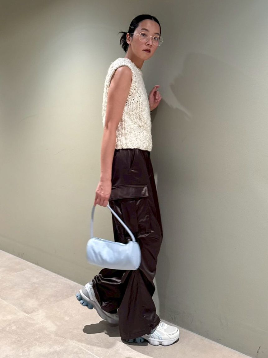 emmi atelier「タックフォルムカーゴパンツ」|チノ|