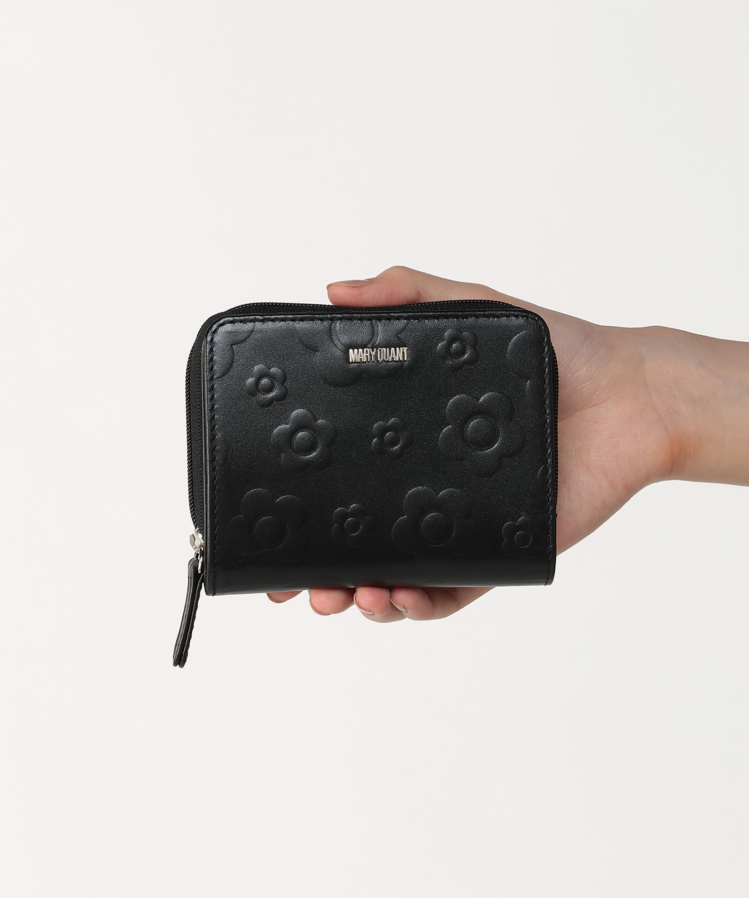 MARY QUANT「デイジーエンボスフロート ウォレット」|財布|