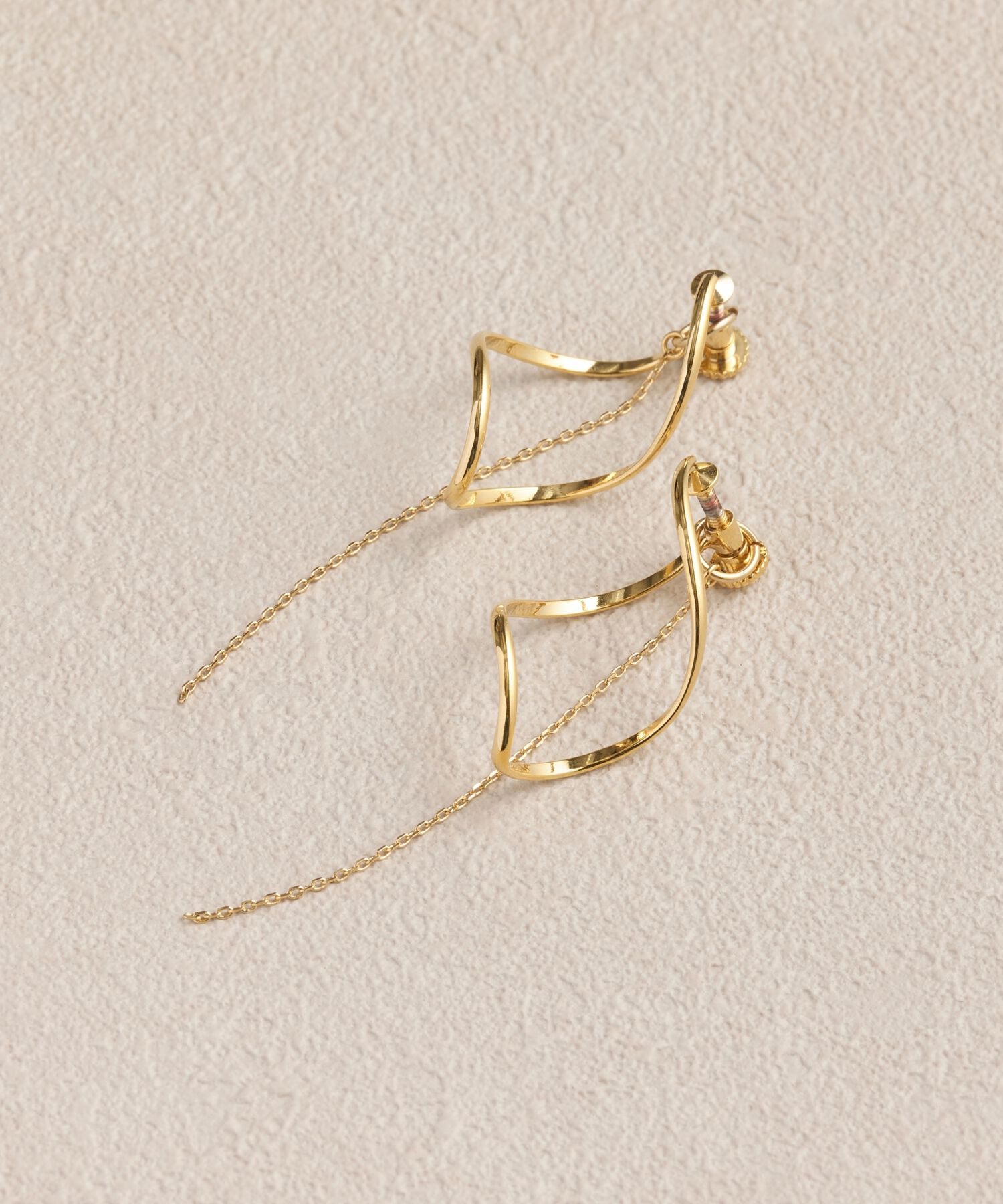 Phoebe「2wayグレースツイストラインイヤリング」|イヤリング|