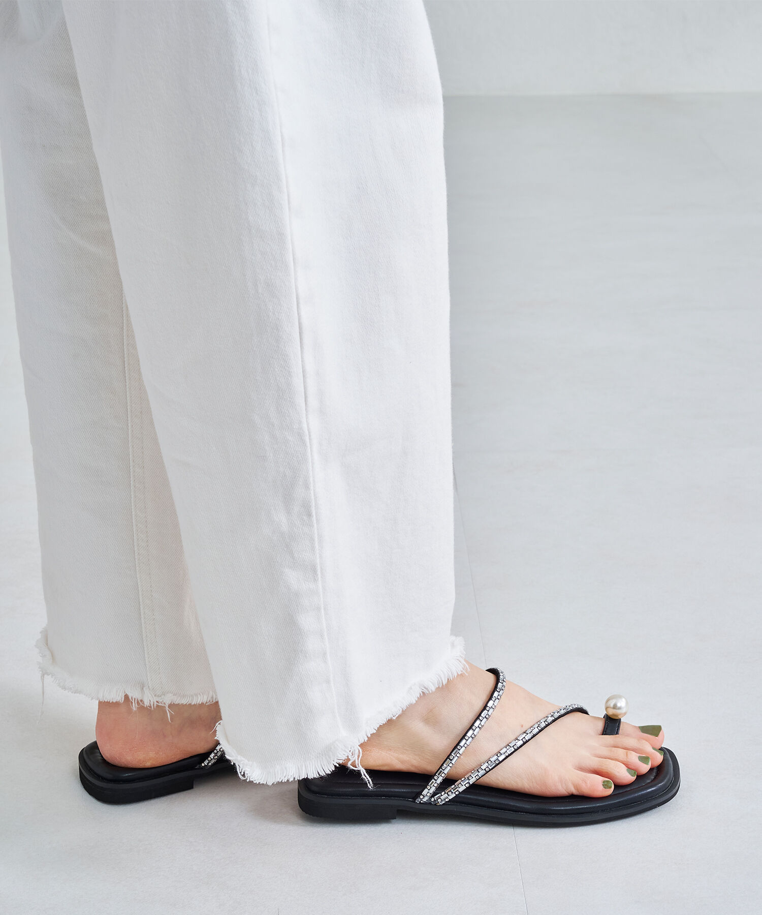 ORiental TRaffic「【トレンド】パールトングフラットサンダル/41246 サンダル」|サンダル|