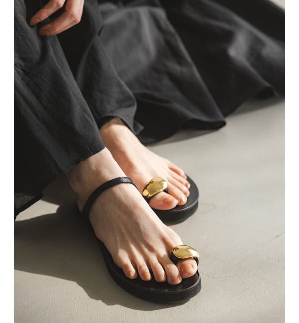 NOBLE「《追加予約》LAOCOONTE/ラオコンテ リングトゥサンダル」|サンダル|ブラック