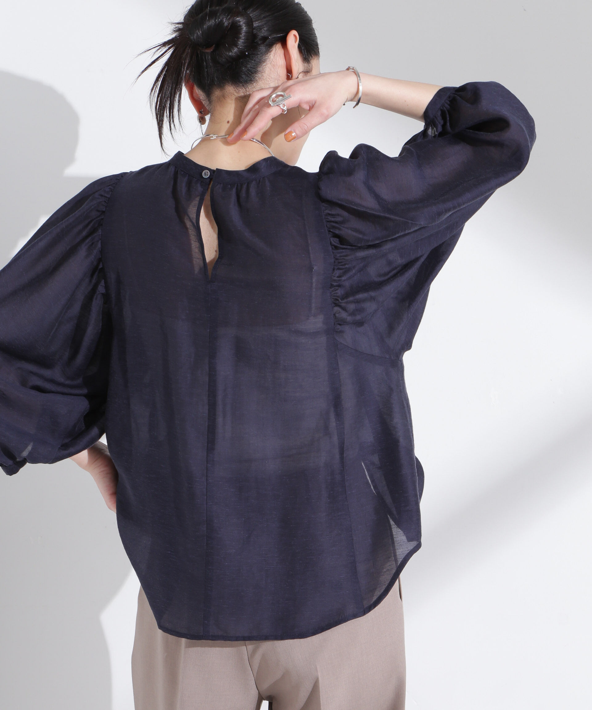 nano･universe「リネン混シアーボリュームスリーブブラウス」|シャツ・ブラウス|
