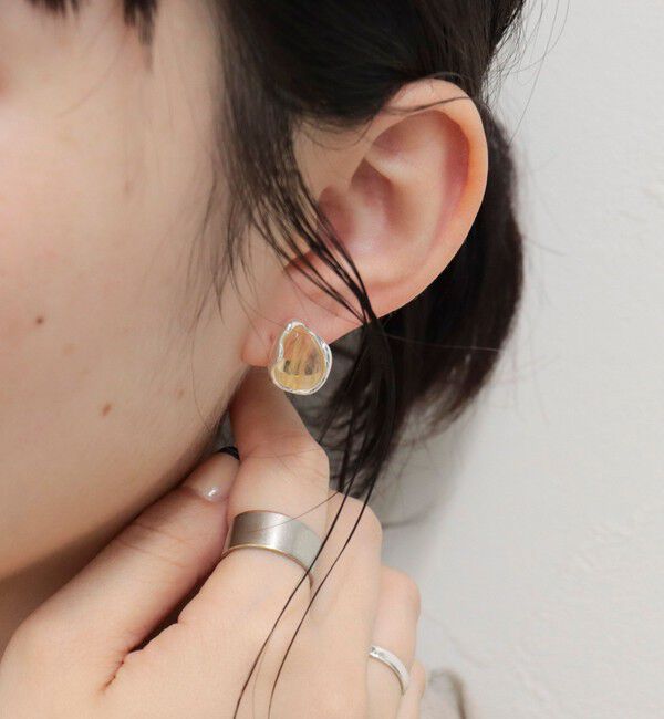 fredy emue「フェイクストーンチタンポストピアス」|ピアス|ベージュ