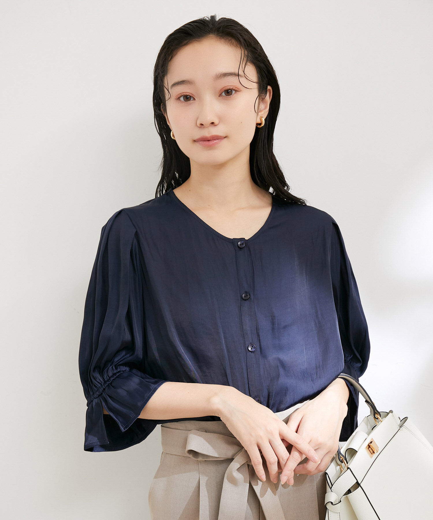 VIS「【選べる素材】アソートボウタイリボンブラウス」|シャツ・ブラウス|