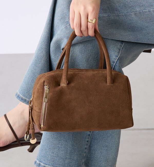  「【500mlペットボトル収納可/牛革】レザーチャームボストンバッグ/スエード」|ボストンバッグ|