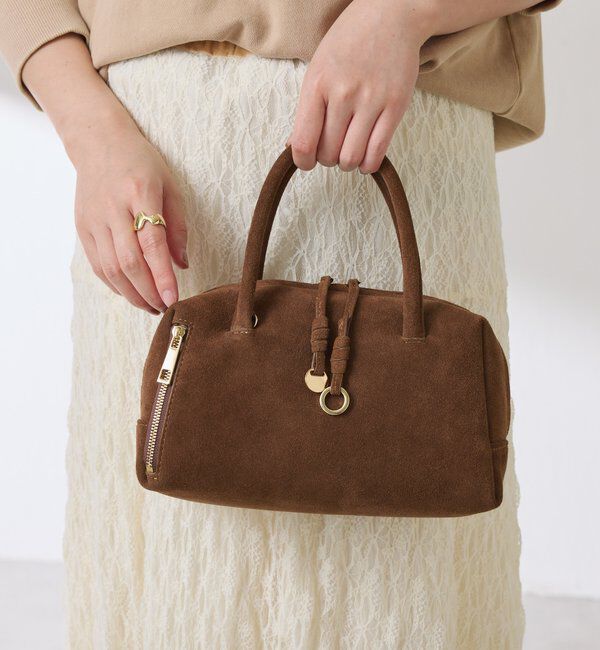  「【500mlペットボトル収納可/牛革】レザーチャームボストンバッグ/スエード」|ボストンバッグ|