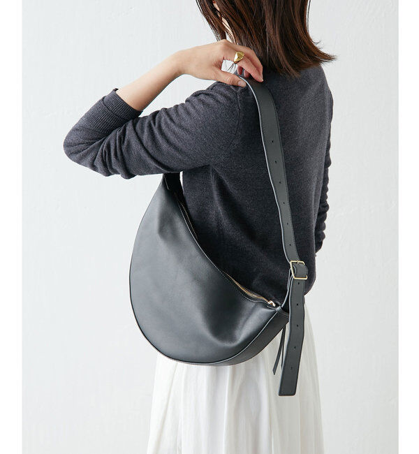 2.718「【リクエスト多数！オフホワイトが再入荷】【2.718】スリーククロスボディバッグ」|ショルダー・メッセンジャー|