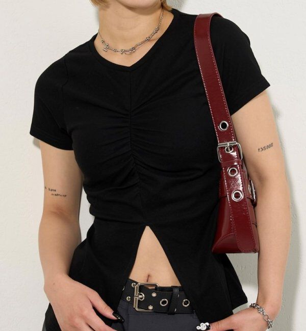  「ギャザースリットTEE」|Tシャツ・カットソー|ブラック