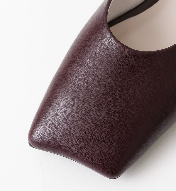 AU BANNISTER「【LAROUTE】オブリークトゥフラットパンプス」|パンプス|