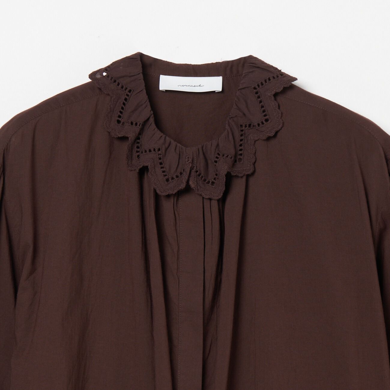  「normment SCALLOP EMBROIDERY FRILLS BLOUSE」|シャツ・ブラウス|