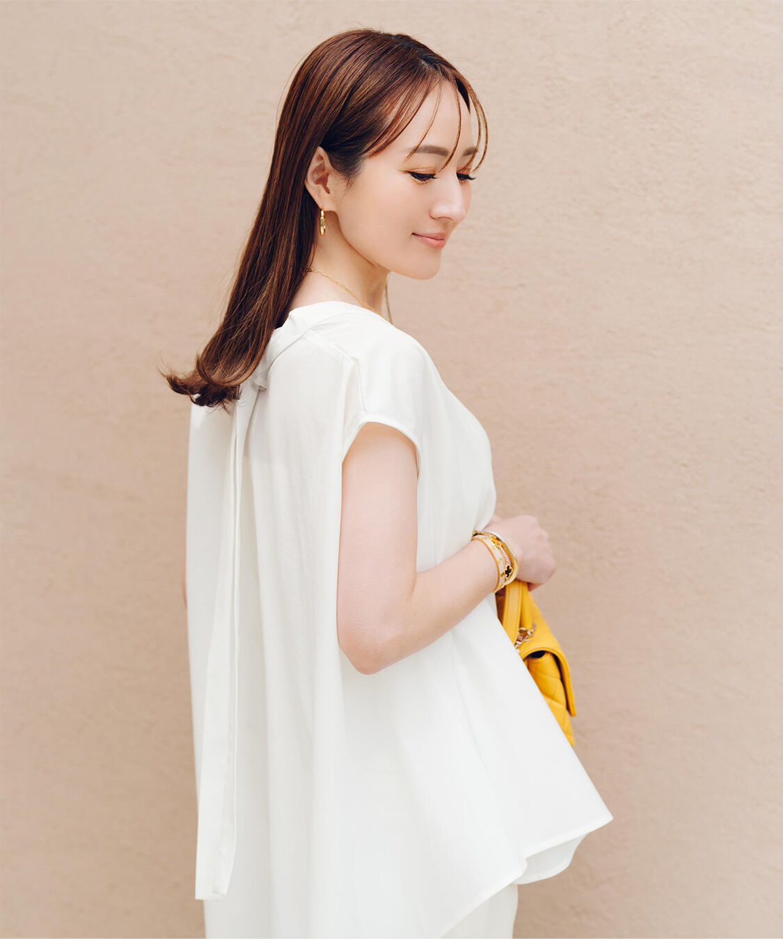 ur's「【星玲奈さんコラボアイテム】ディープVネックボウタイブラウス」|シャツ・ブラウス|ホワイト