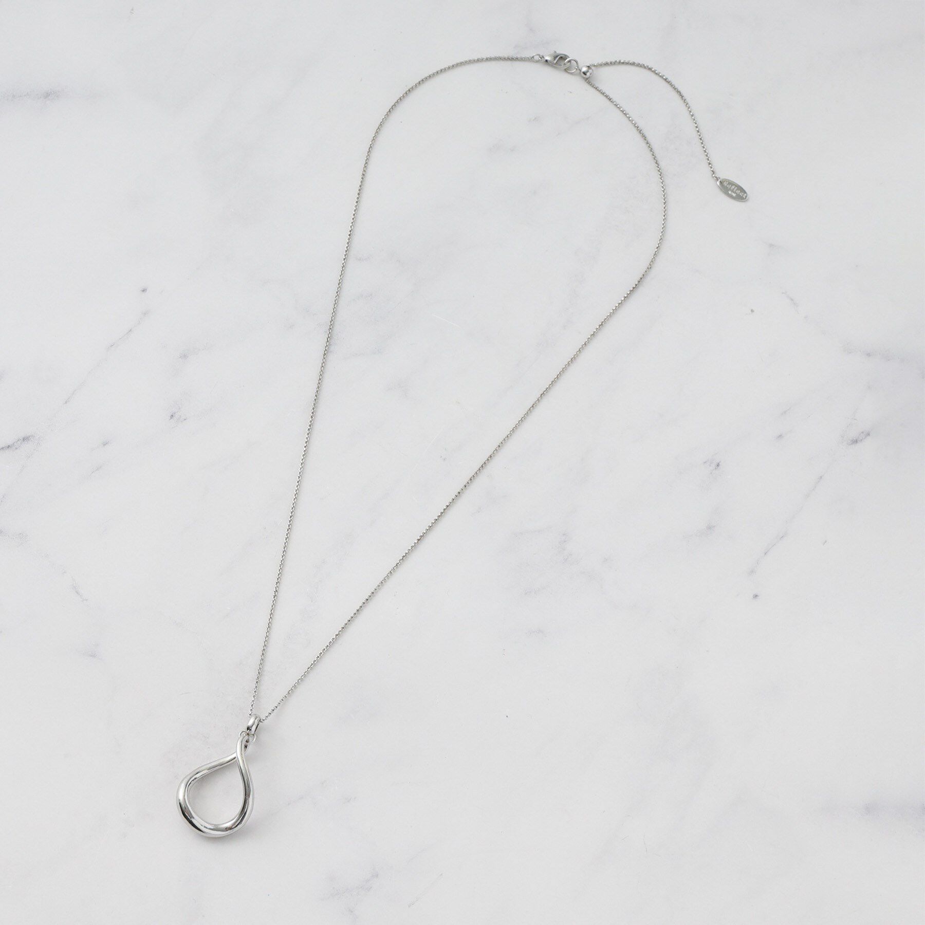 Reflect「【どんなスタイルにも合わせやすい◎】ねじりデザインメタルネックレス」|ネックレス|