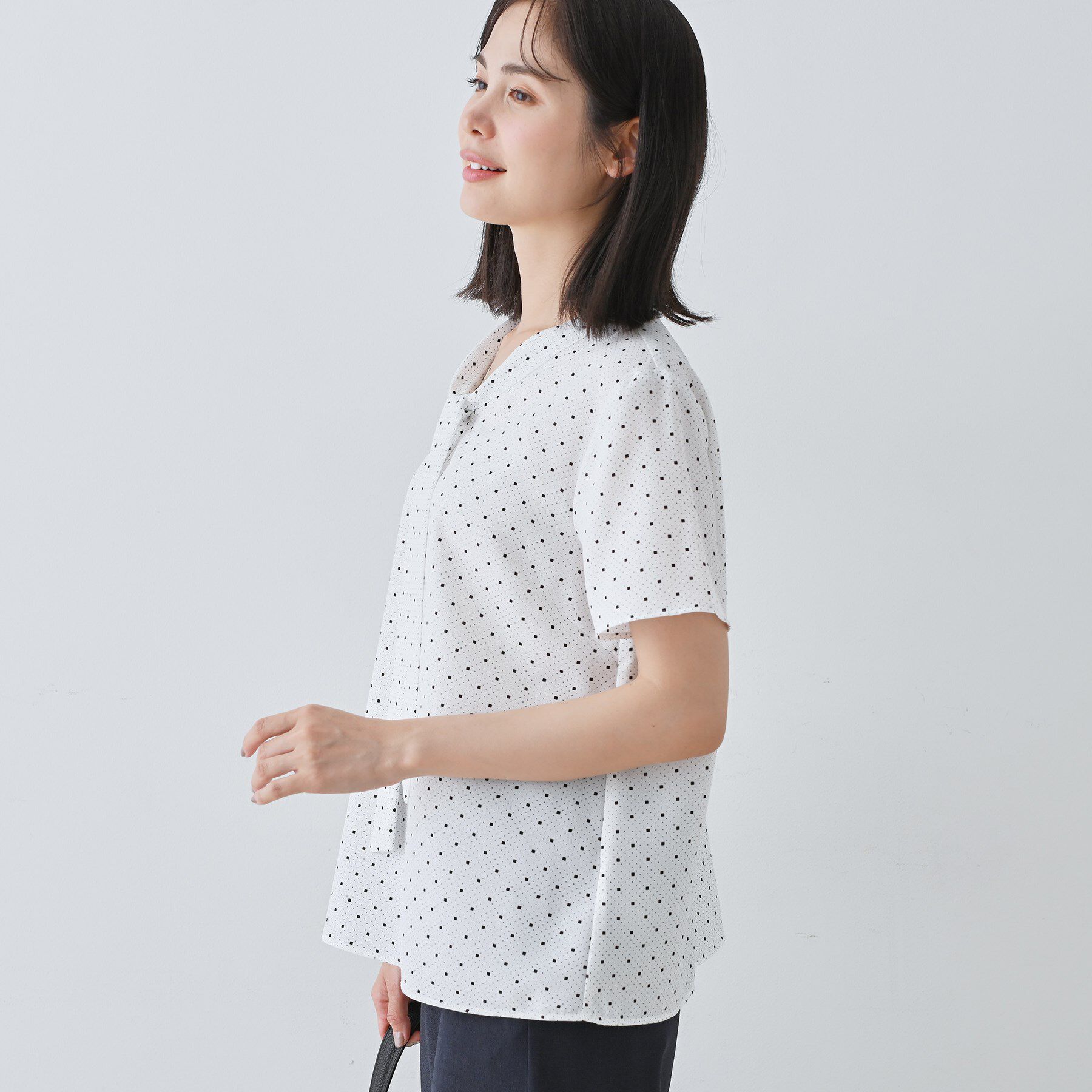 INDIVI「【通勤／きれいめ】柄ボウタイブラウス」|シャツ・ブラウス|