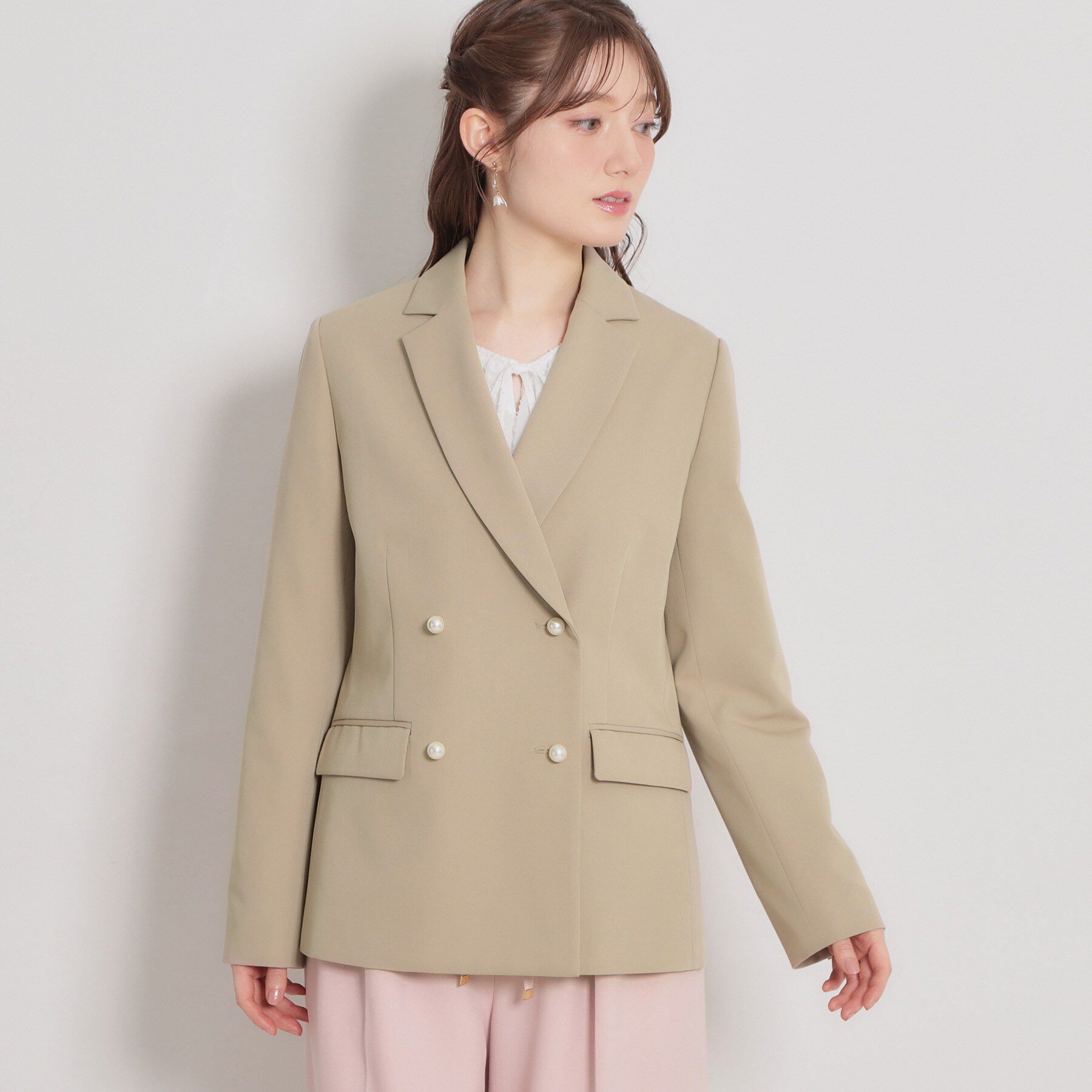 Couture broach「【洗える・ハレの日・通勤】パール調ボタン テーラードジャケット」|テーラードジャケット|