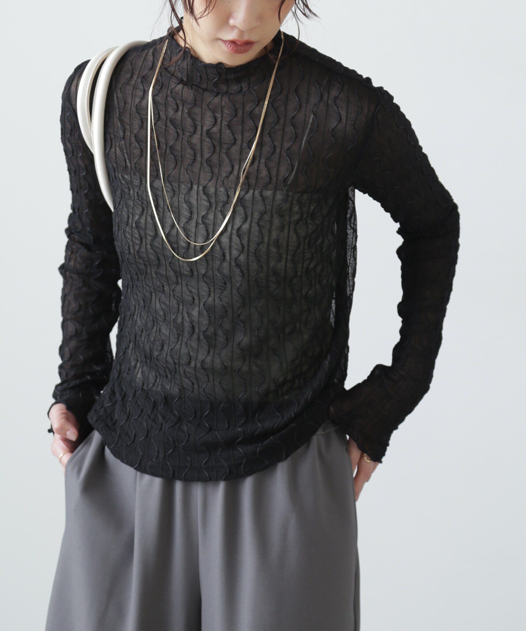  「ウェーブ柄シアーインナーカットソー」|Tシャツ・カットソー|ブラック