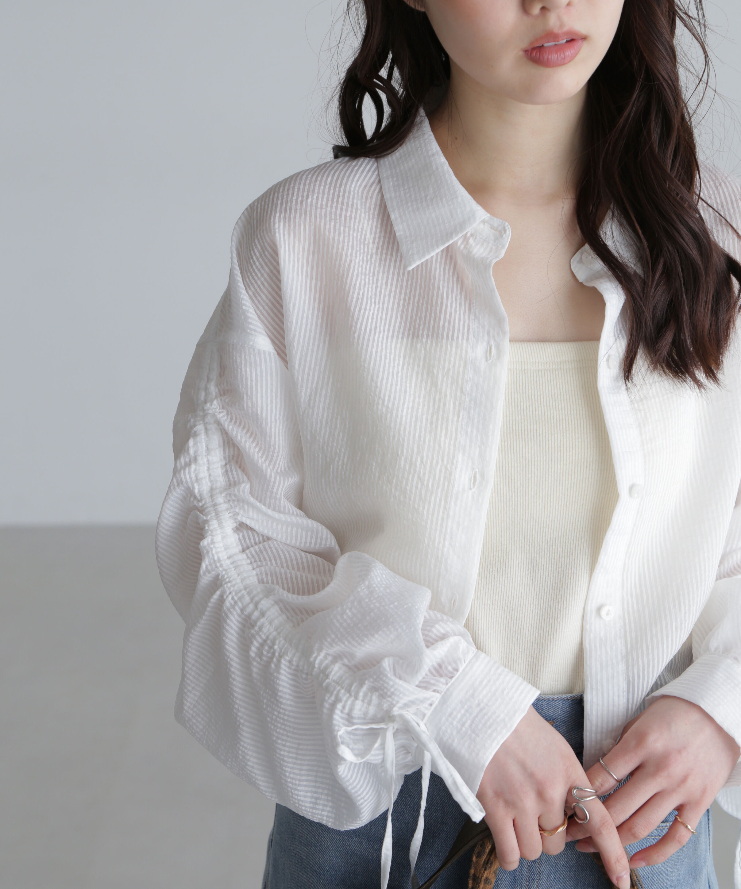  「シアー短丈袖ドロストシャツ」|シャツ・ブラウス|ホワイトベー 1