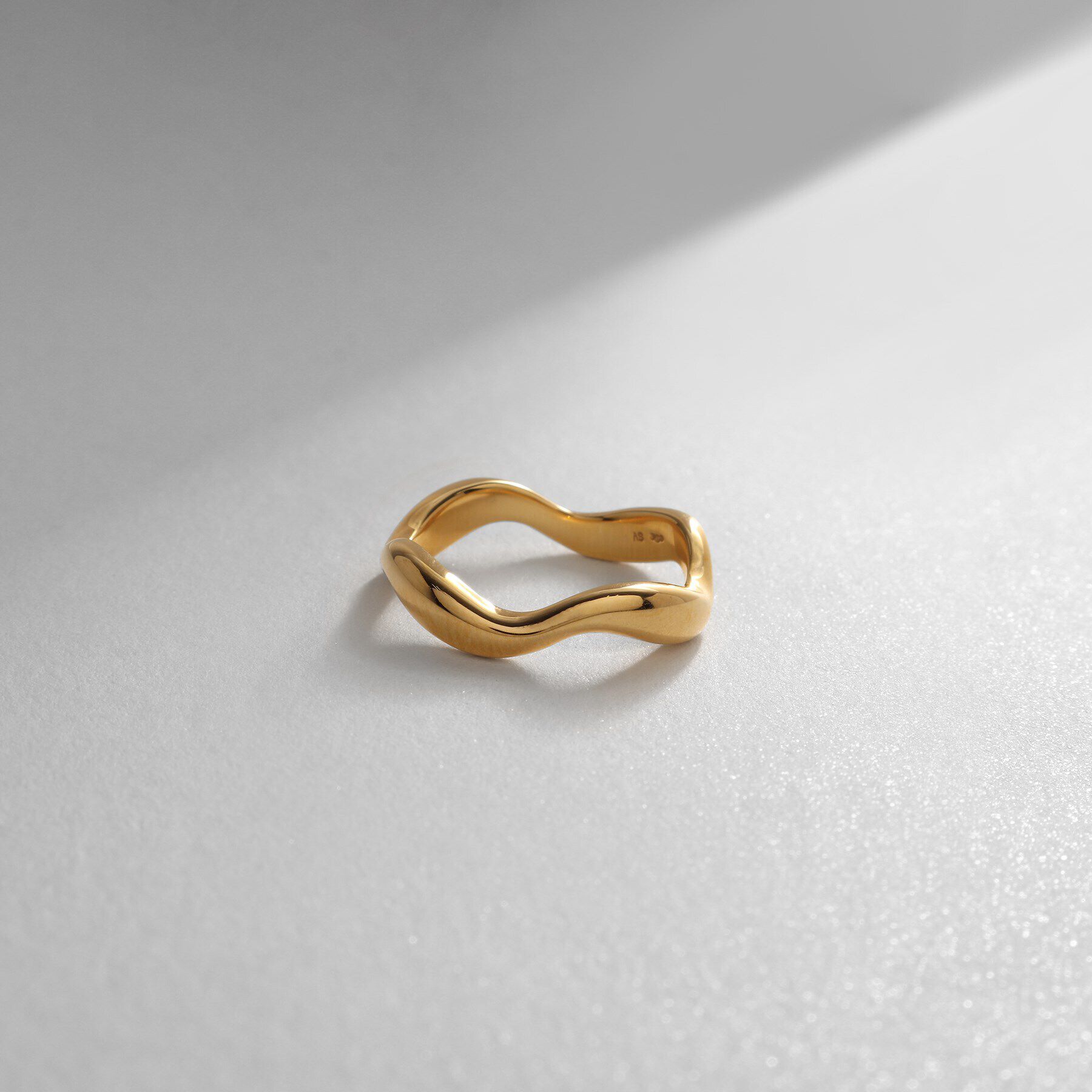 COCOSHNIK ONKITSCH「シルバー ニュアンスリング ウェーブ GP」|リング|