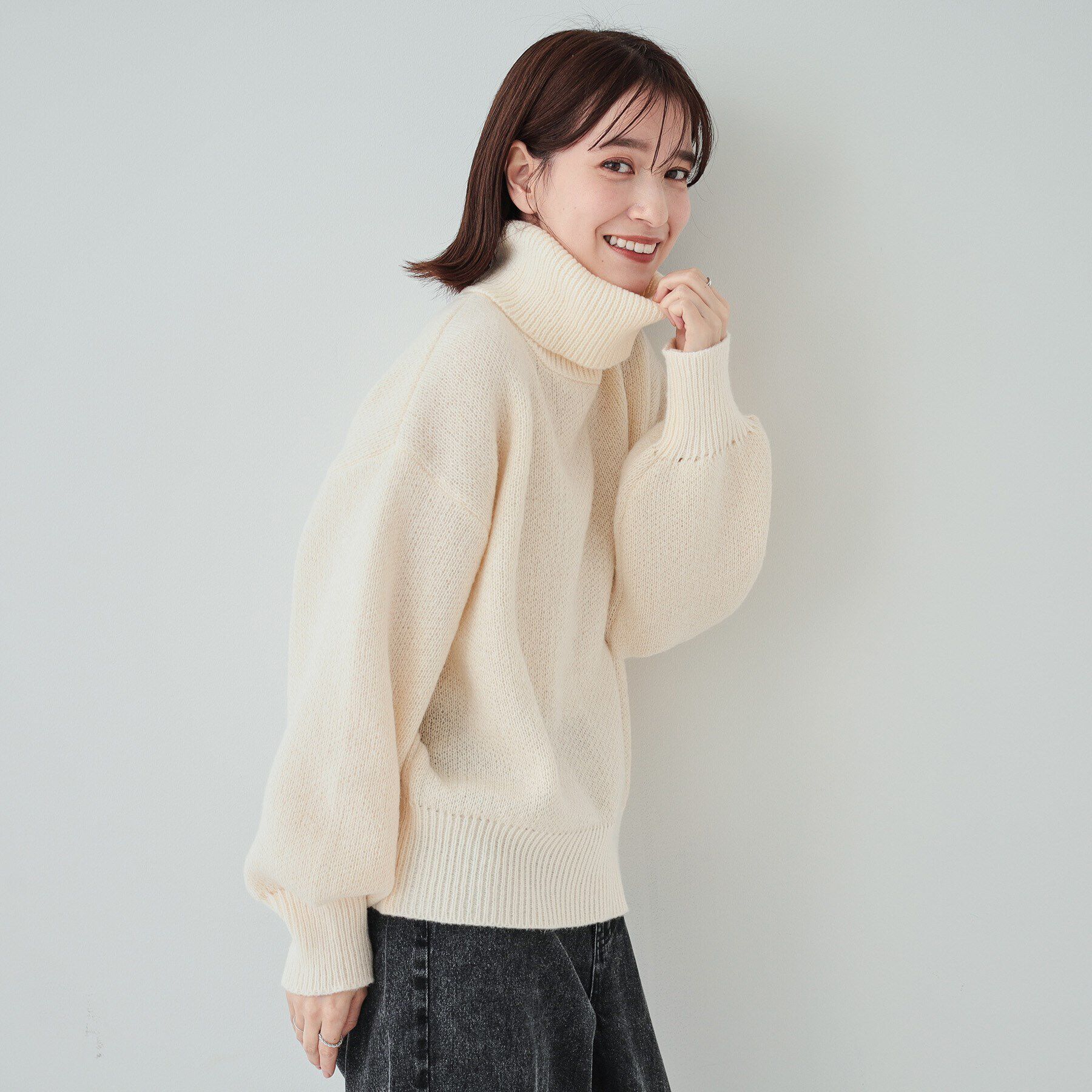 SHOO･LA･RUE「【S-LL】さりげないラメ感 配色ジャカード タートルネックニット」|ニット・セーター|オフホワイト(003