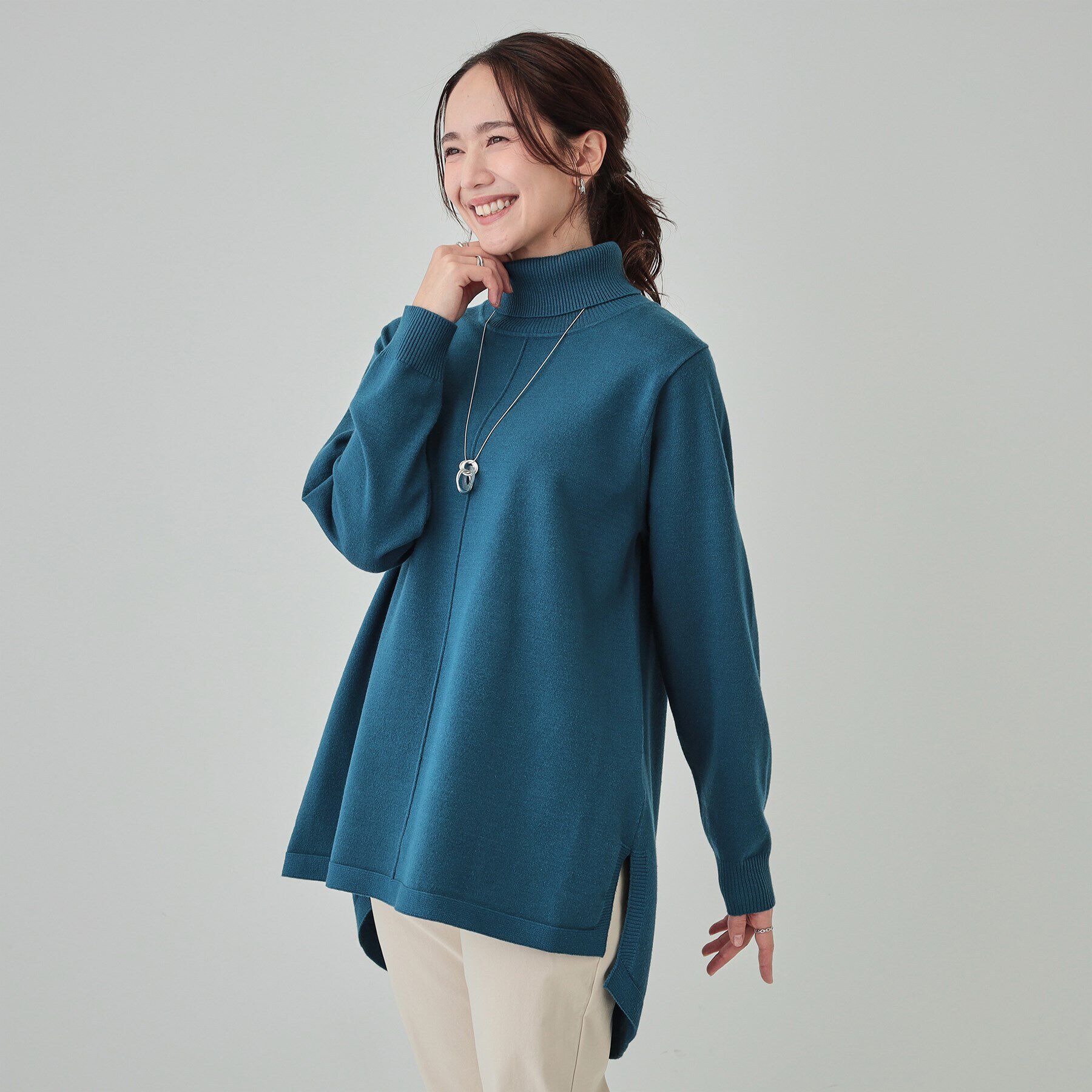 SHOO･LA･RUE「【洗える/S-LL/体型カバー】もちもちっとしたタッチが心地よい タートルチュニックニット」|チュニック|