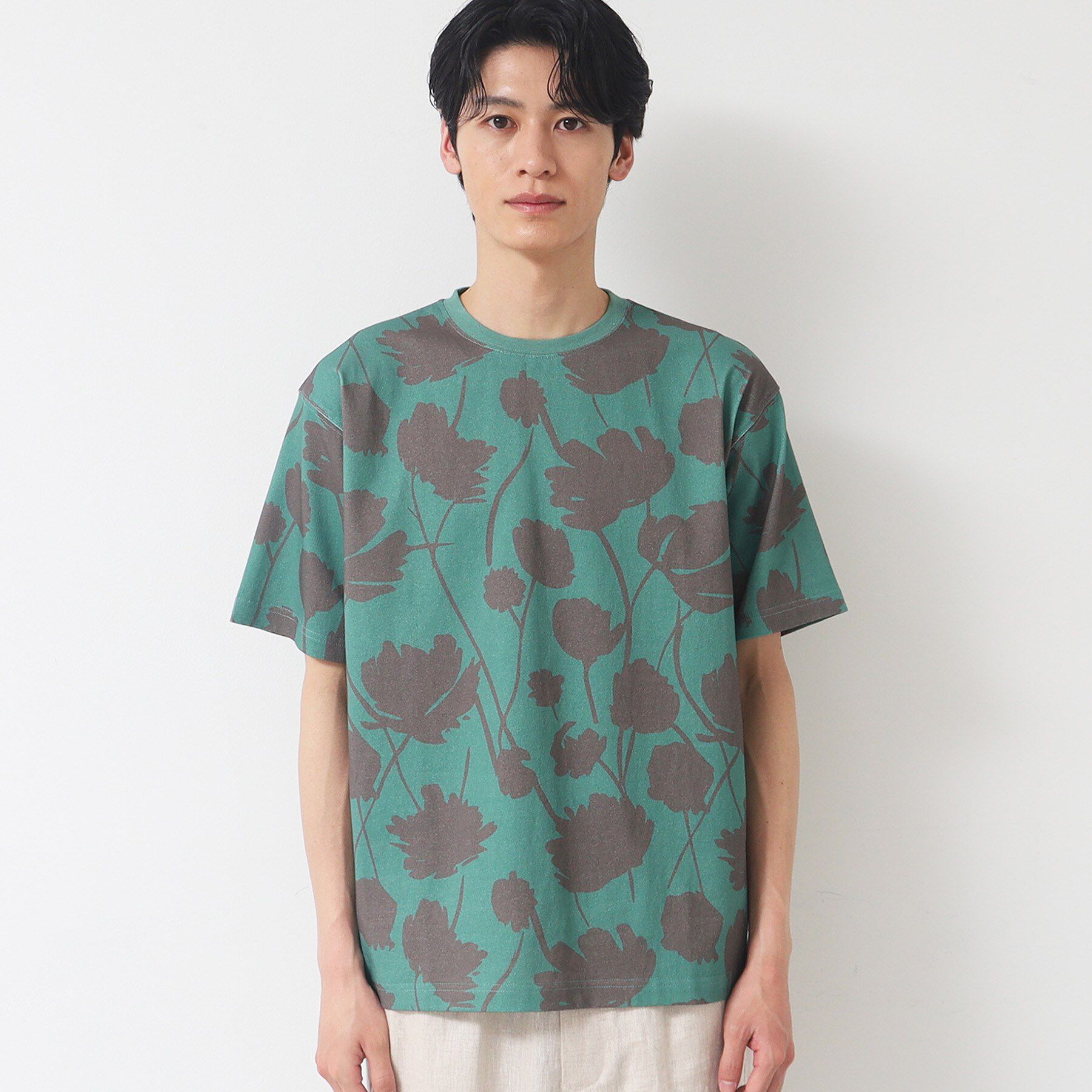 Dessin「【リンクコーデ・洗える】フラワープリントTシャツ」|Tシャツ・カットソー|