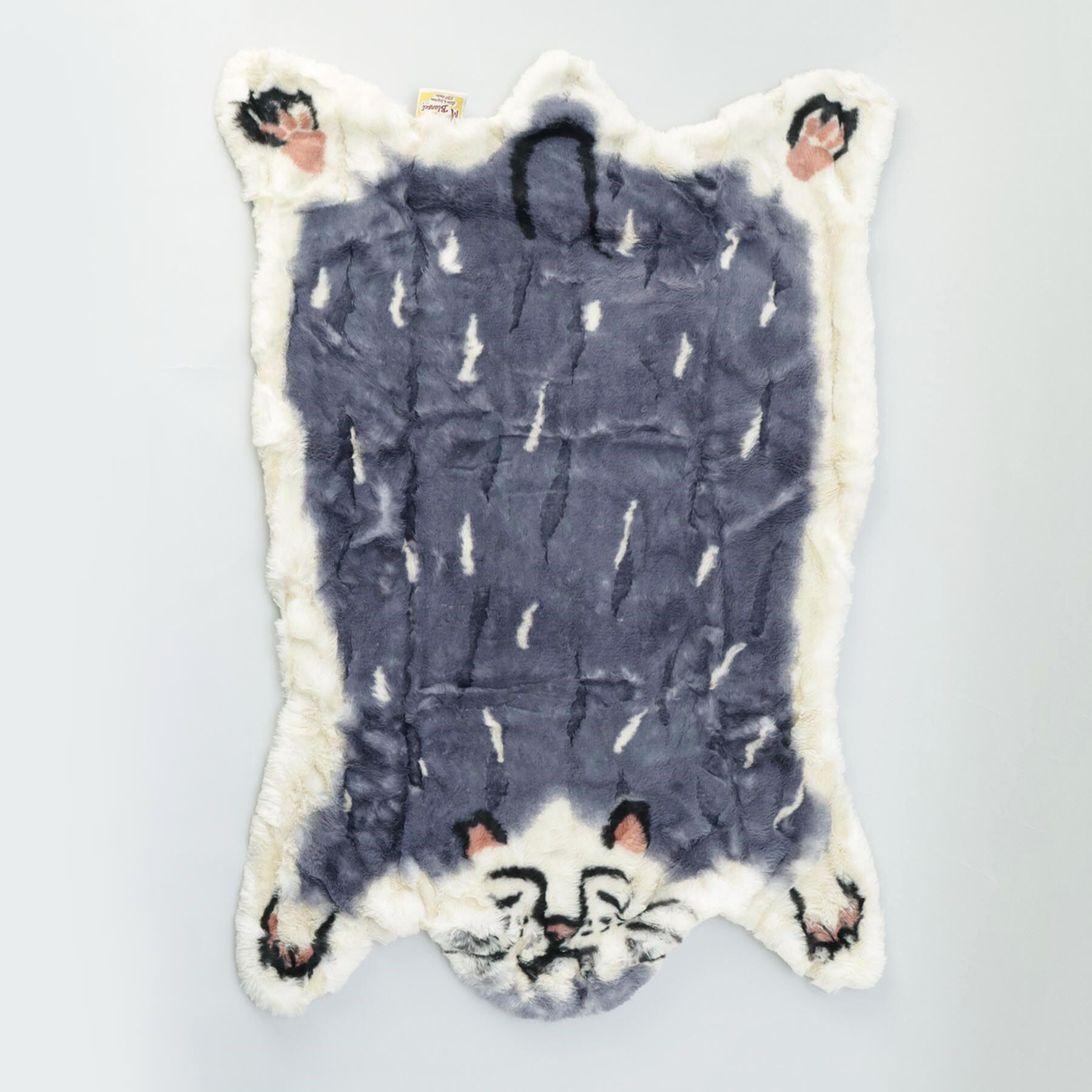 212 KITCHEN STORE「モモンガ ダイカットブランケット ハチワレ」|ブランケット|