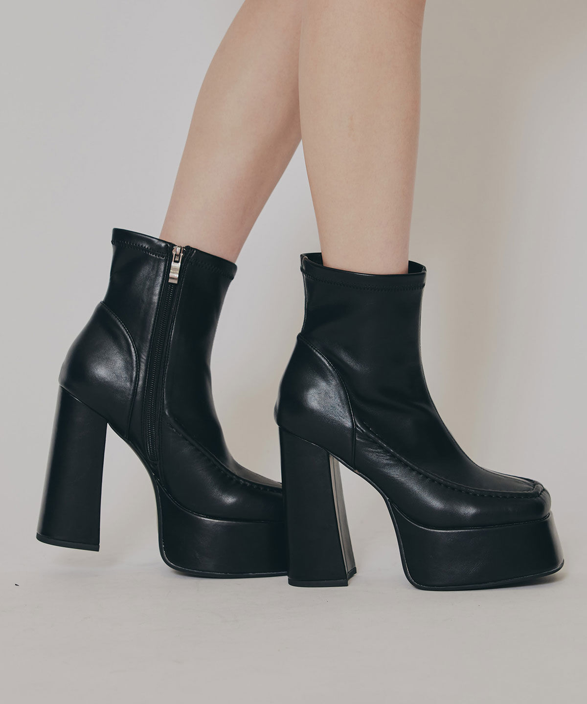 REDYAZEL「スクエアショートブーツ」|ショートブーツ|ブラック