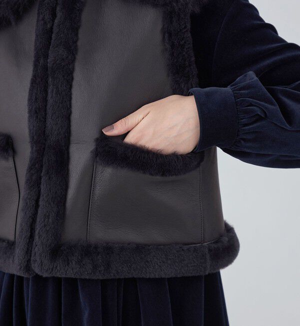 TOMORROWLAND collection「ナッパランムートン リムーバルカラージレ」|ダウンベスト・ベスト|