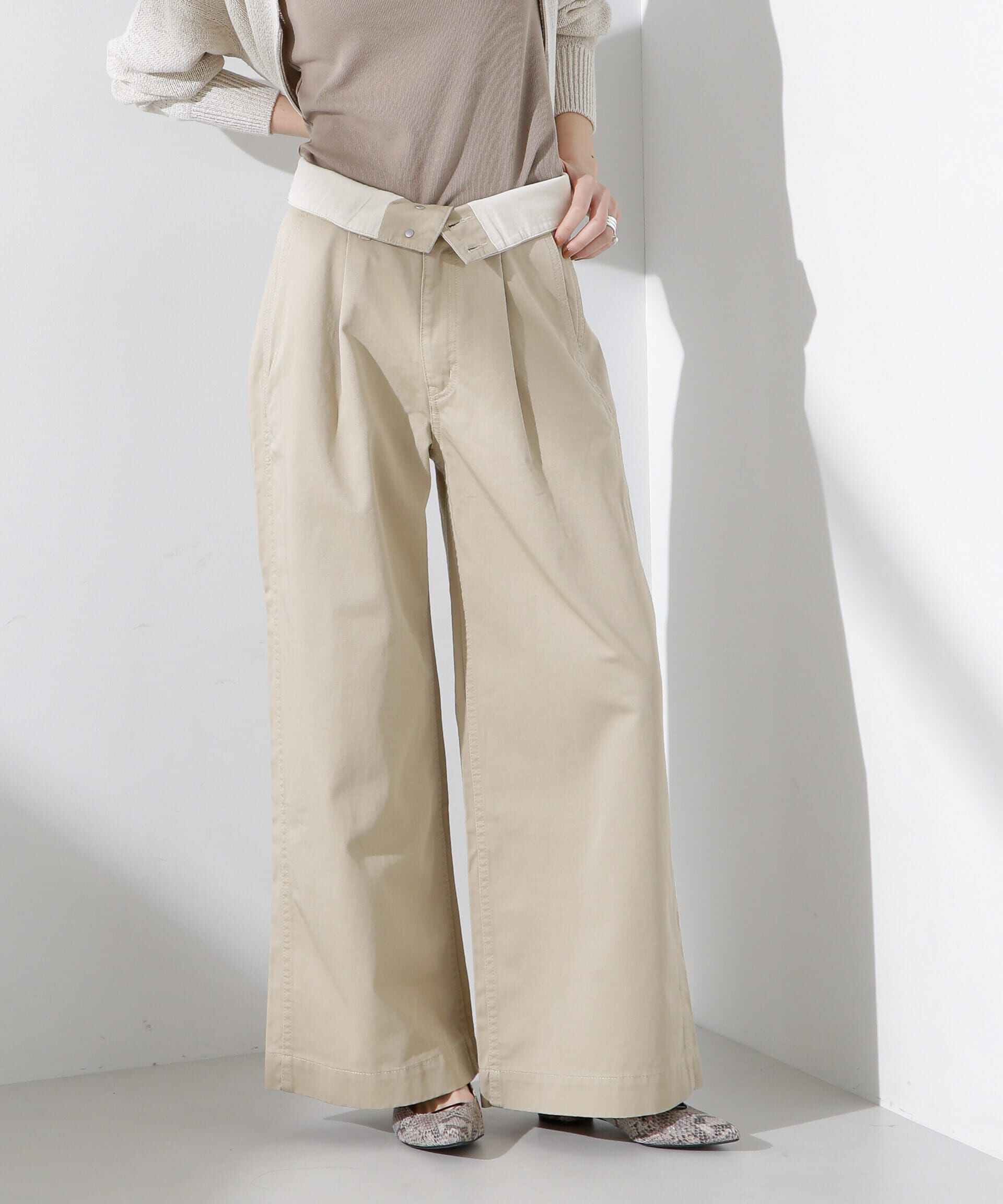 nano･universe「コルセットバギーチノパンツ」|チノ|ベージュ