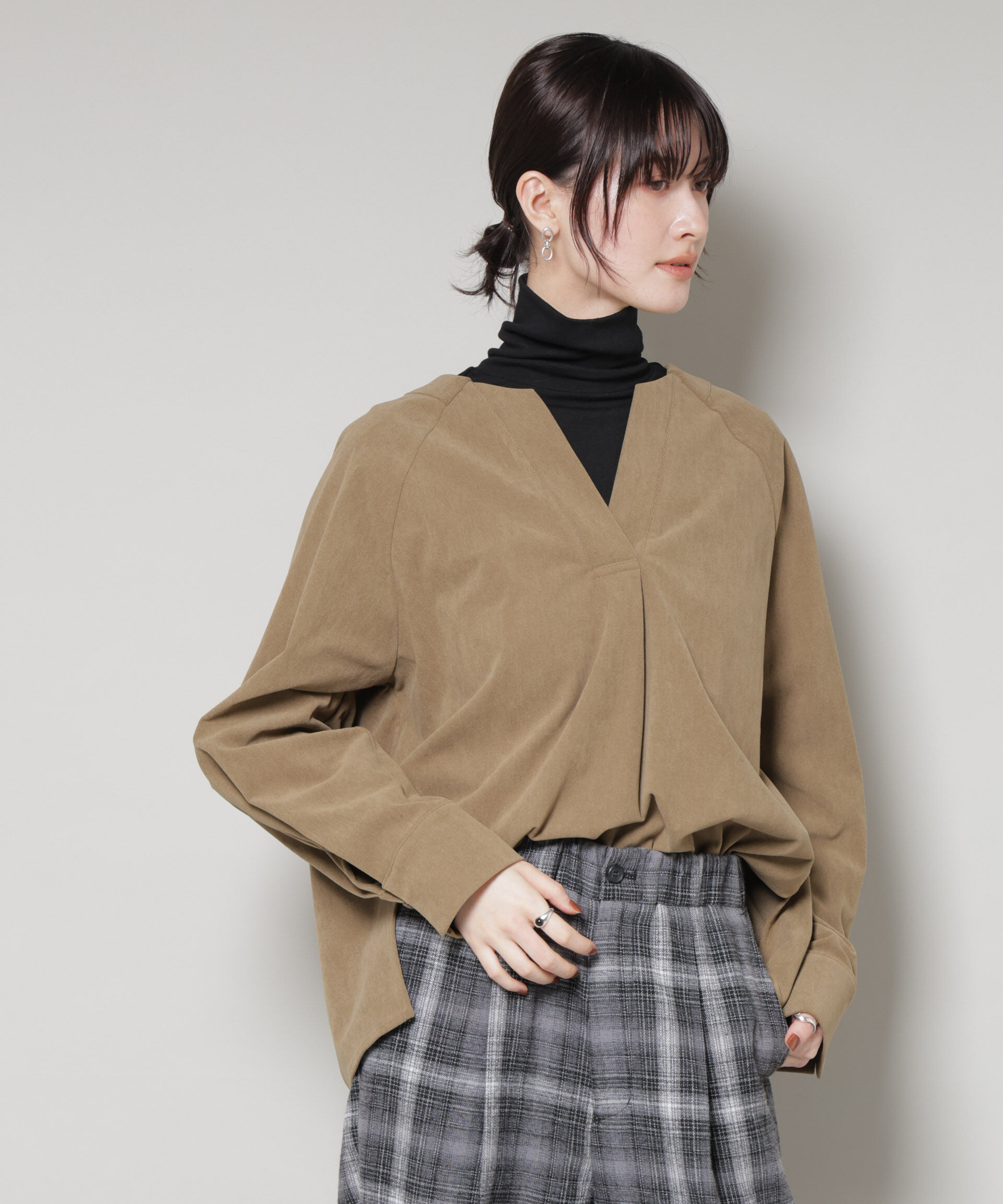 nano･universe「ストレッチ起毛スキッパープルオーバーブラウス(セットアップ可)」|シャツ・ブラウス|