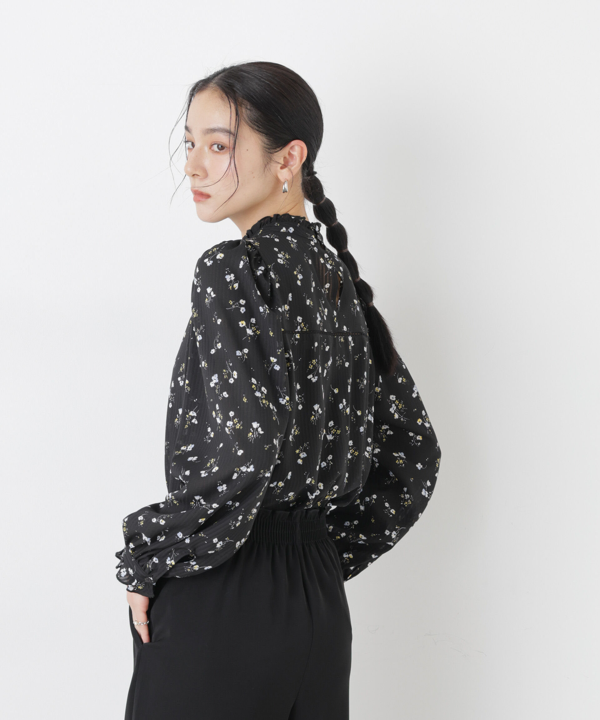 nano･universe「フラワープリントスタンドフリルブラウス(セットアップ可)」|シャツ・ブラウス|