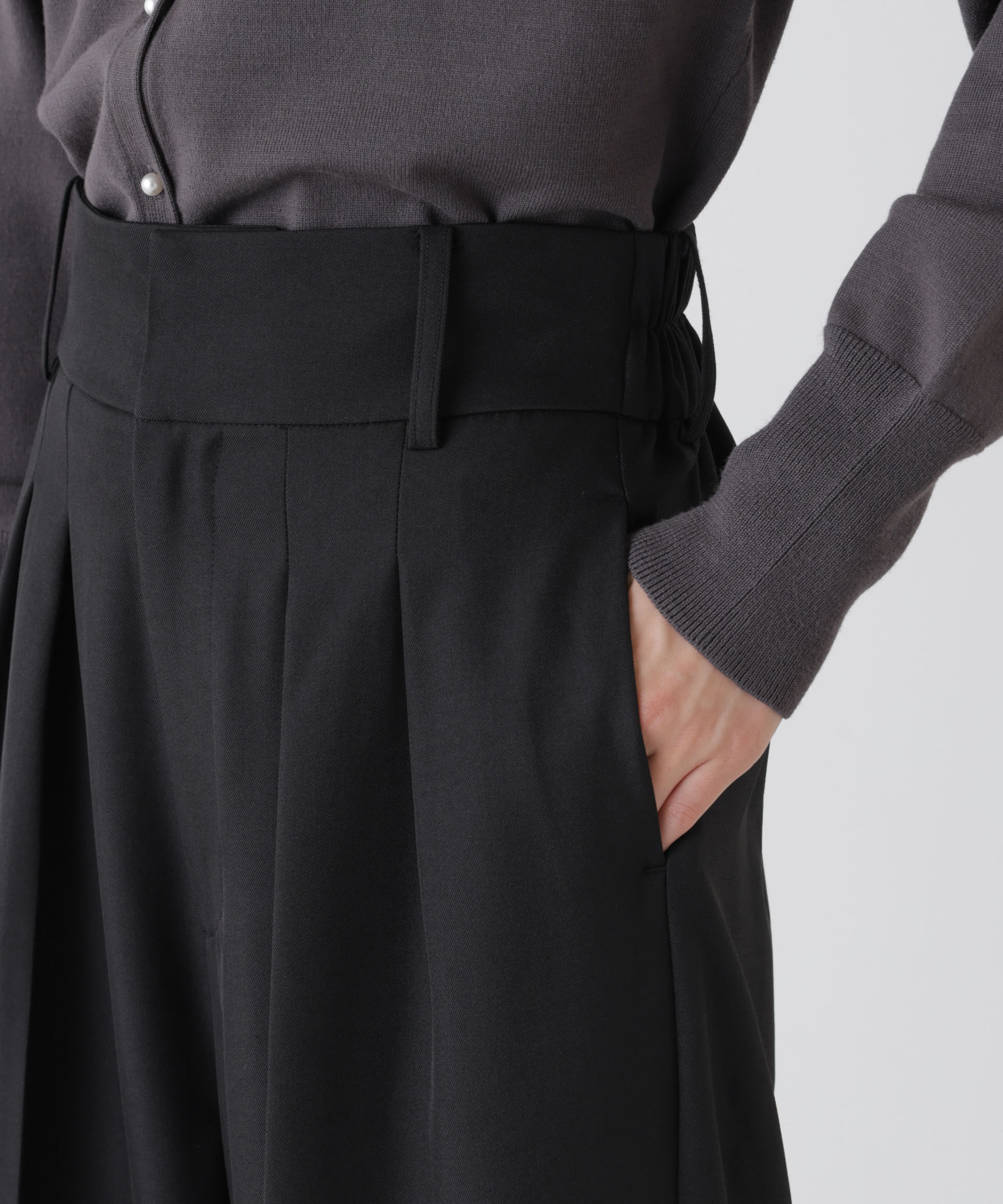 nano･universe「ハイウエストツータックワイドパンツ」|チノ|