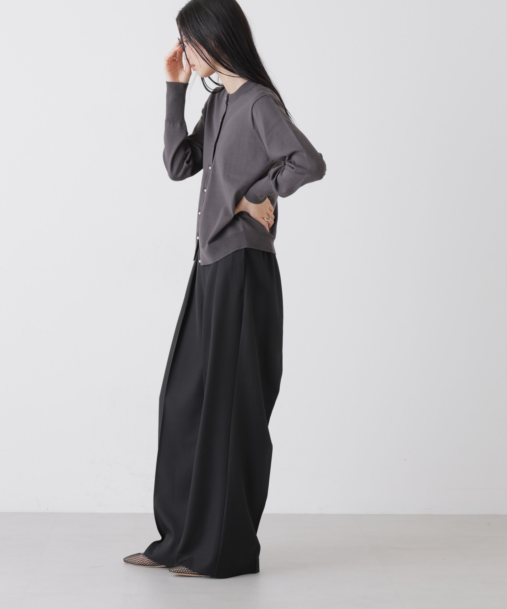 nano･universe「ハイウエストツータックワイドパンツ」|チノ|