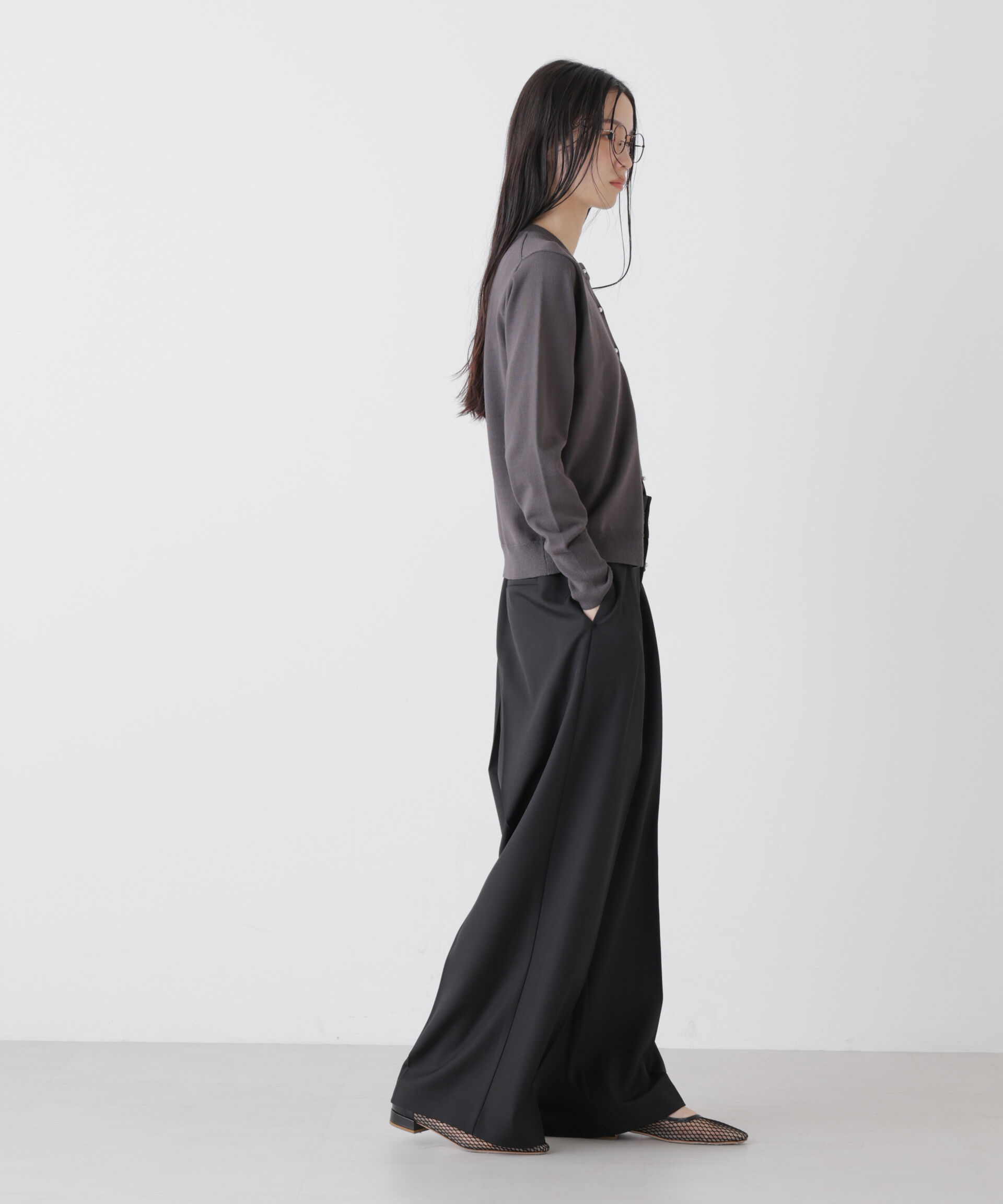 nano･universe「ハイウエストツータックワイドパンツ」|チノ|