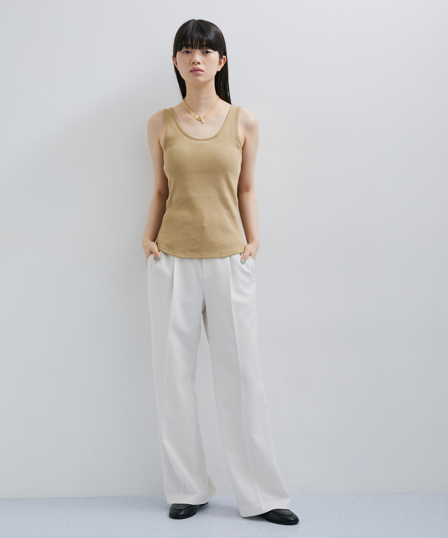 ADAM ET ROPE'「【逸品】バックオープンタンクトップ」|タンクトップ|