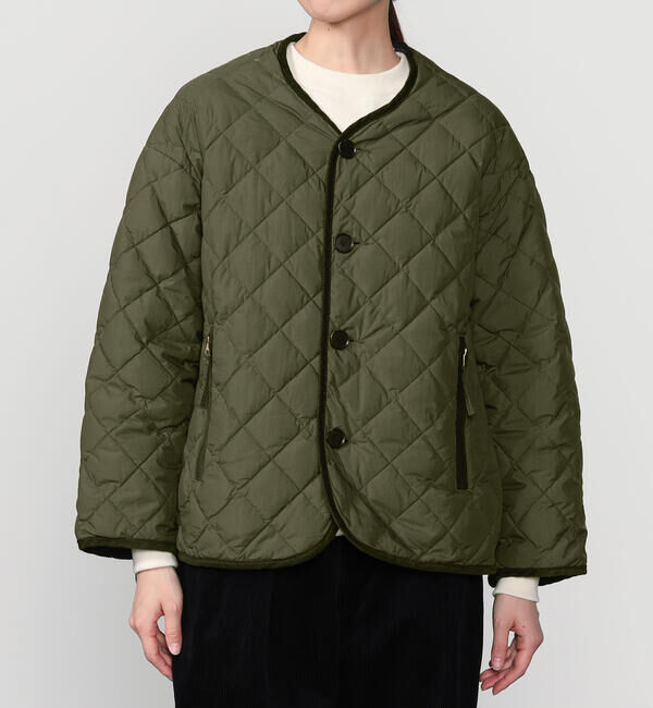 GYMPHLEX「Gymphlex | キルトダウンカラーレスジャケット WOMEN」|ダウン|OLIVE
